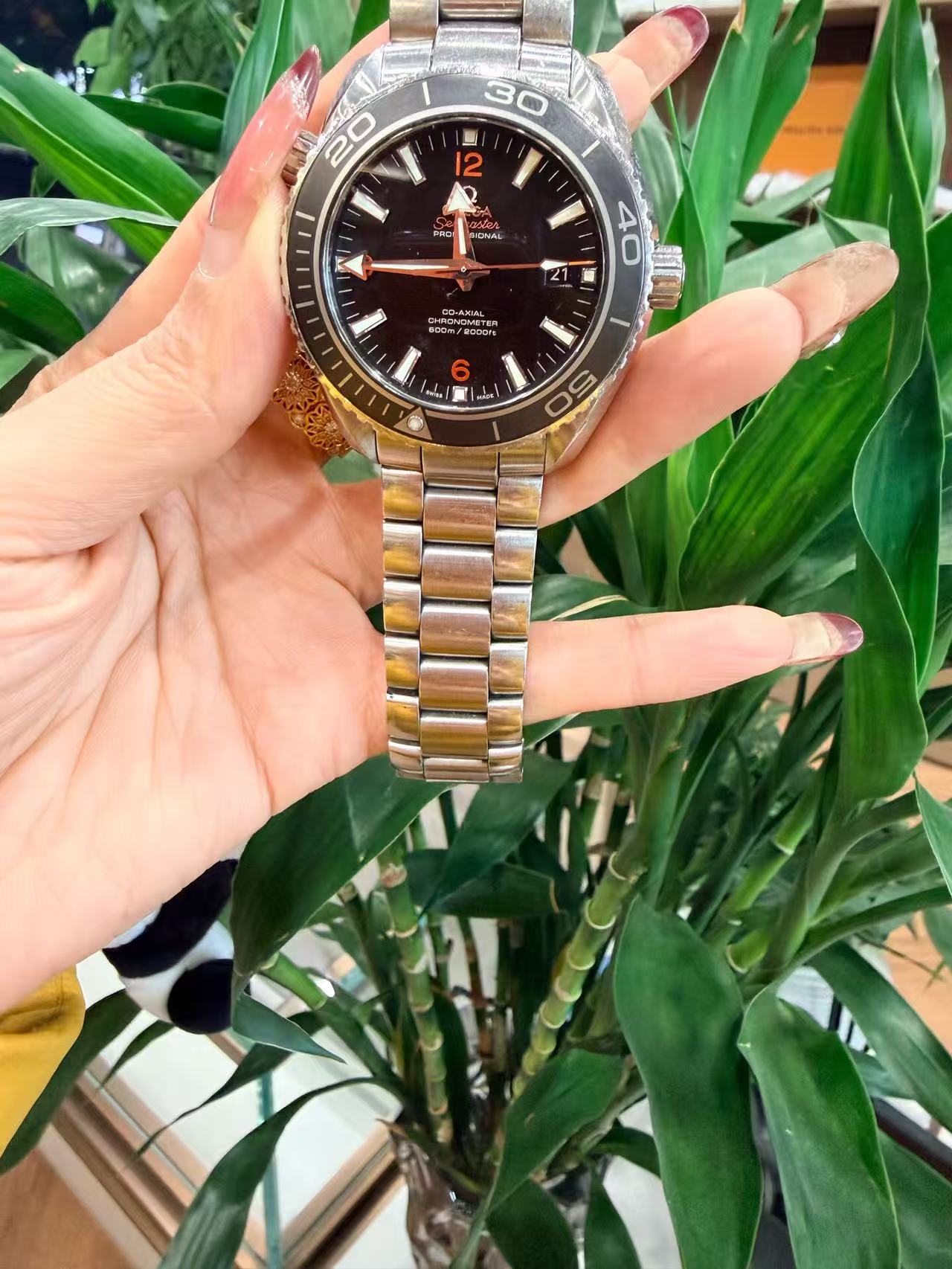 Omega 232.30.46.21.01.003 detail 1