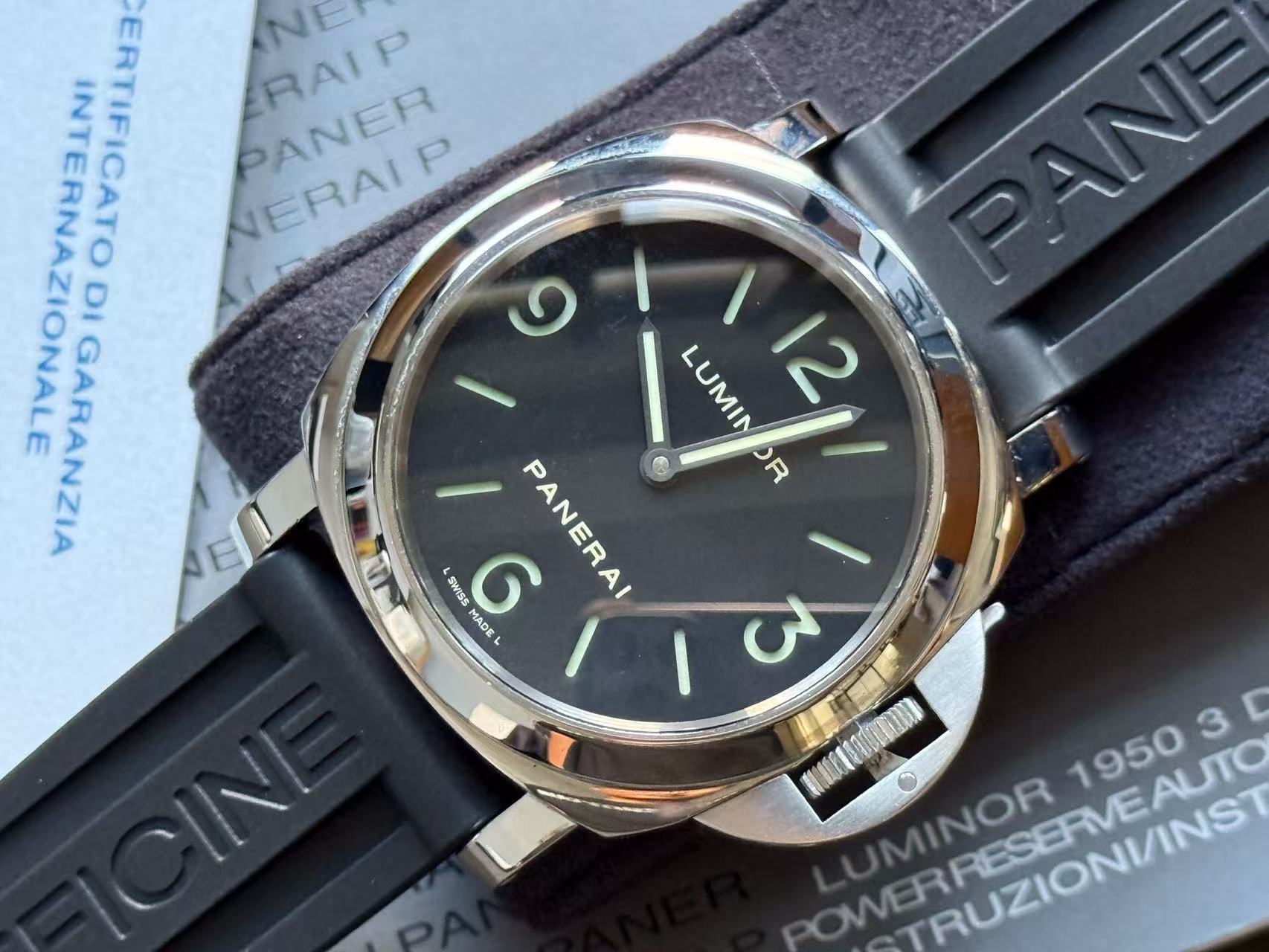 Panerai PAM00112 detail 2