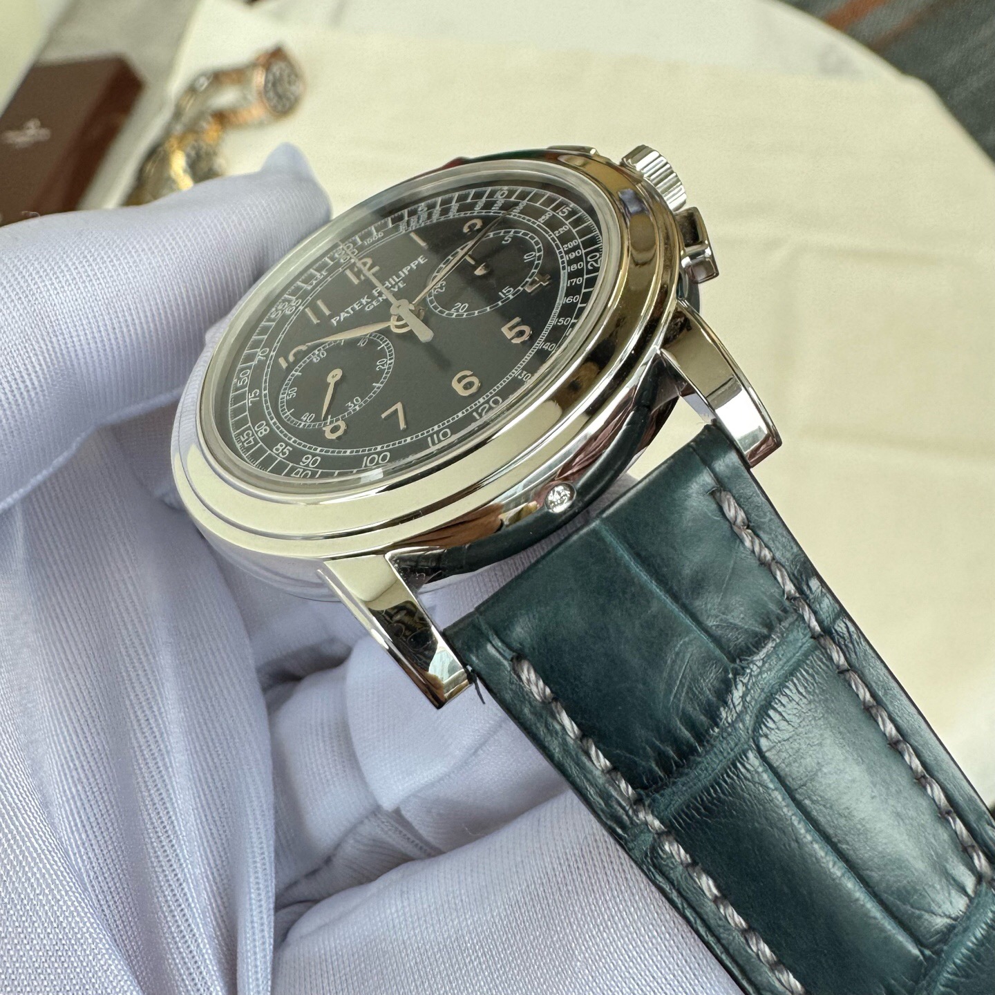 Patek Philippe 5070P-001 detail 3