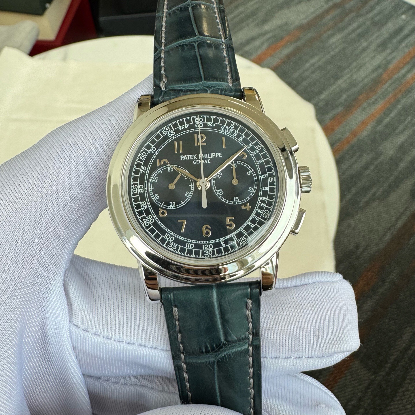 Patek Philippe 5070P-001 detail 1