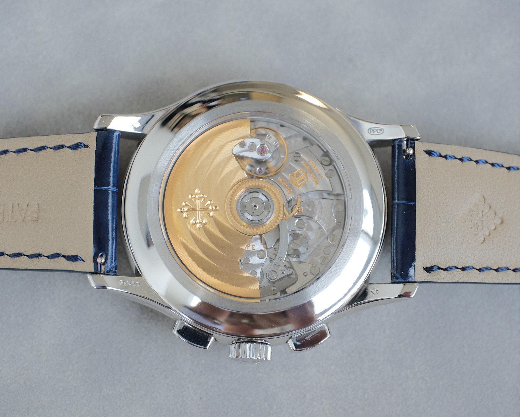 Patek Philippe 5905P-001 detail 5