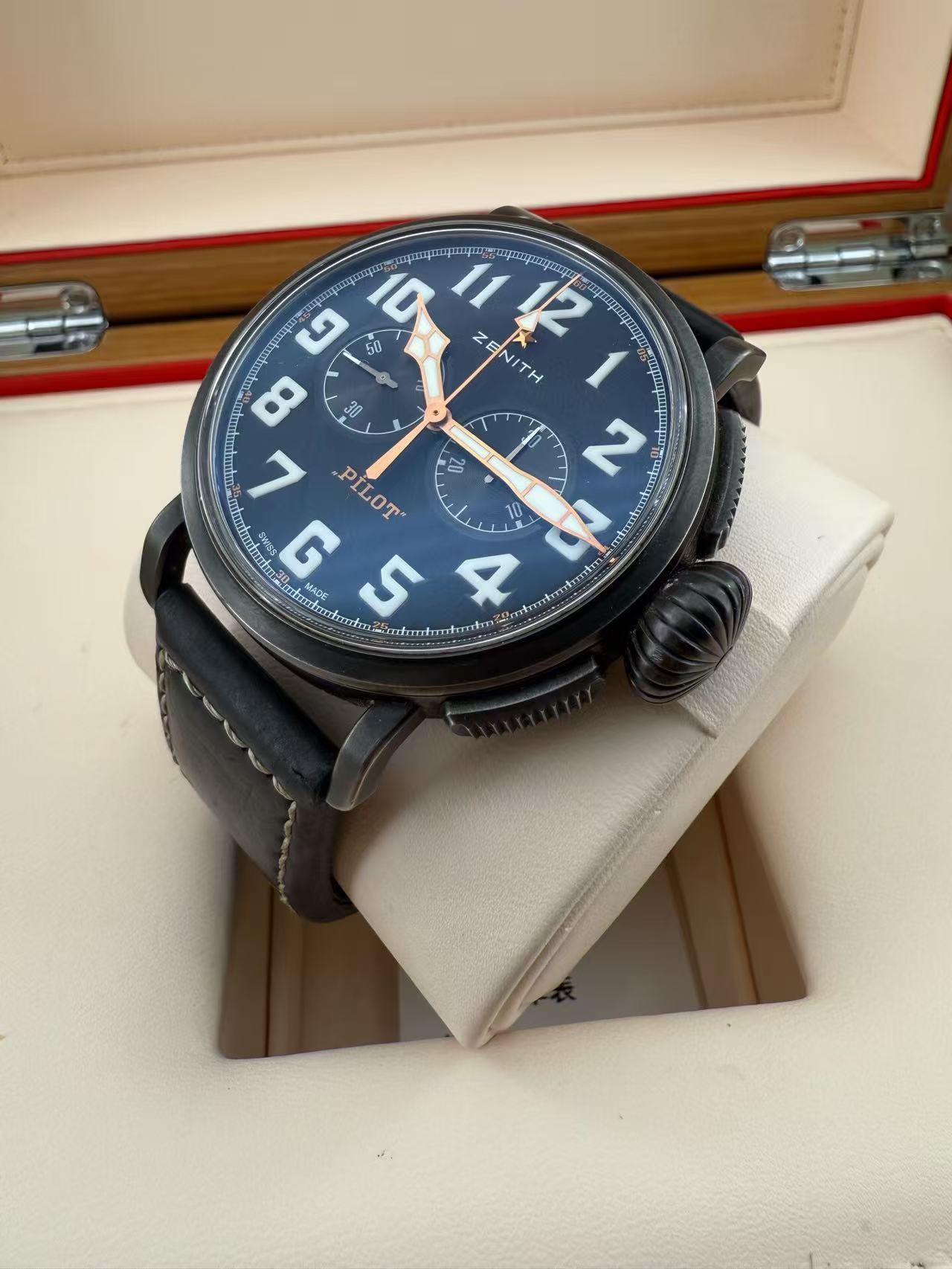 Zenith 11.2432.4069 / 21.C900 detail 2