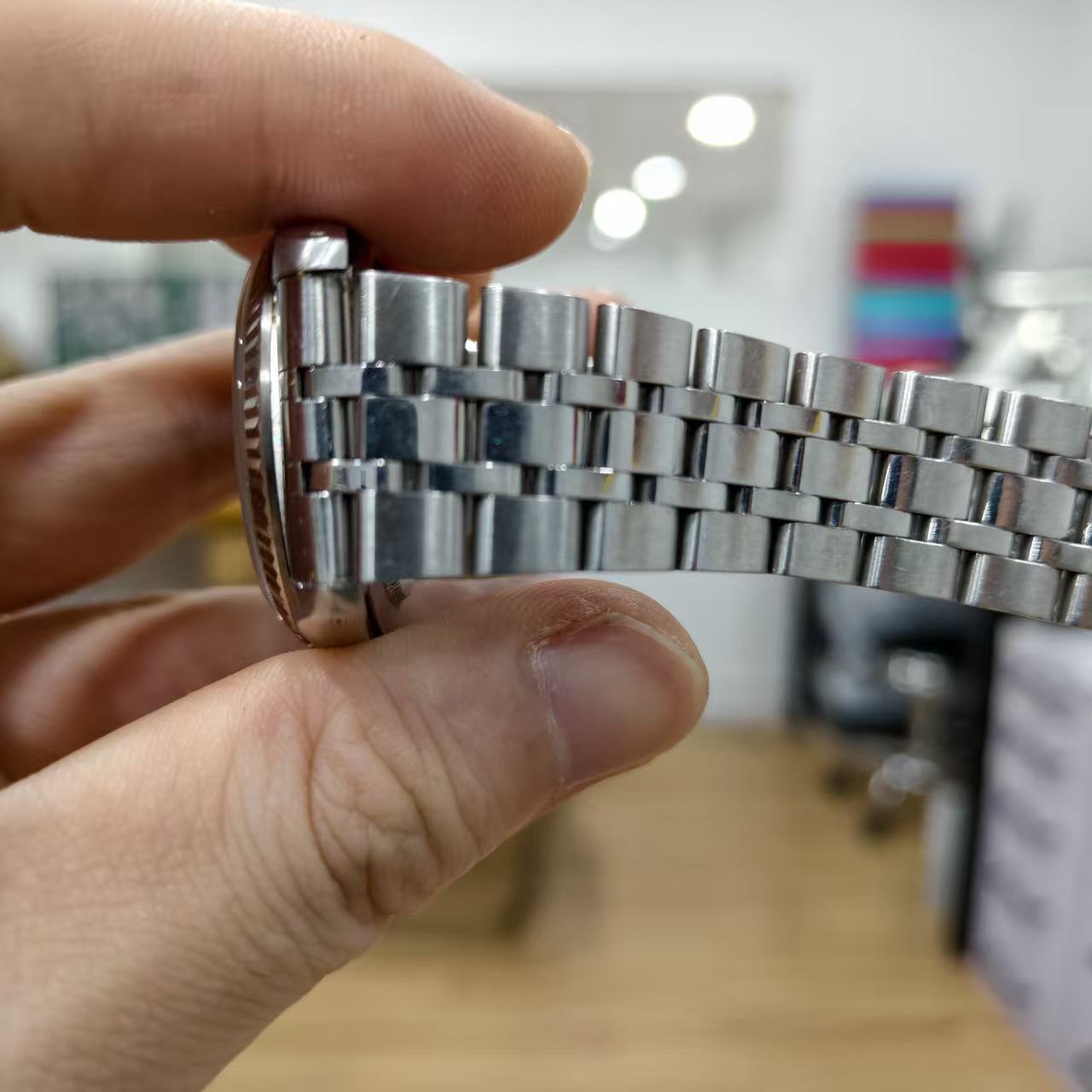 Tudor m74034-0001 detail 4