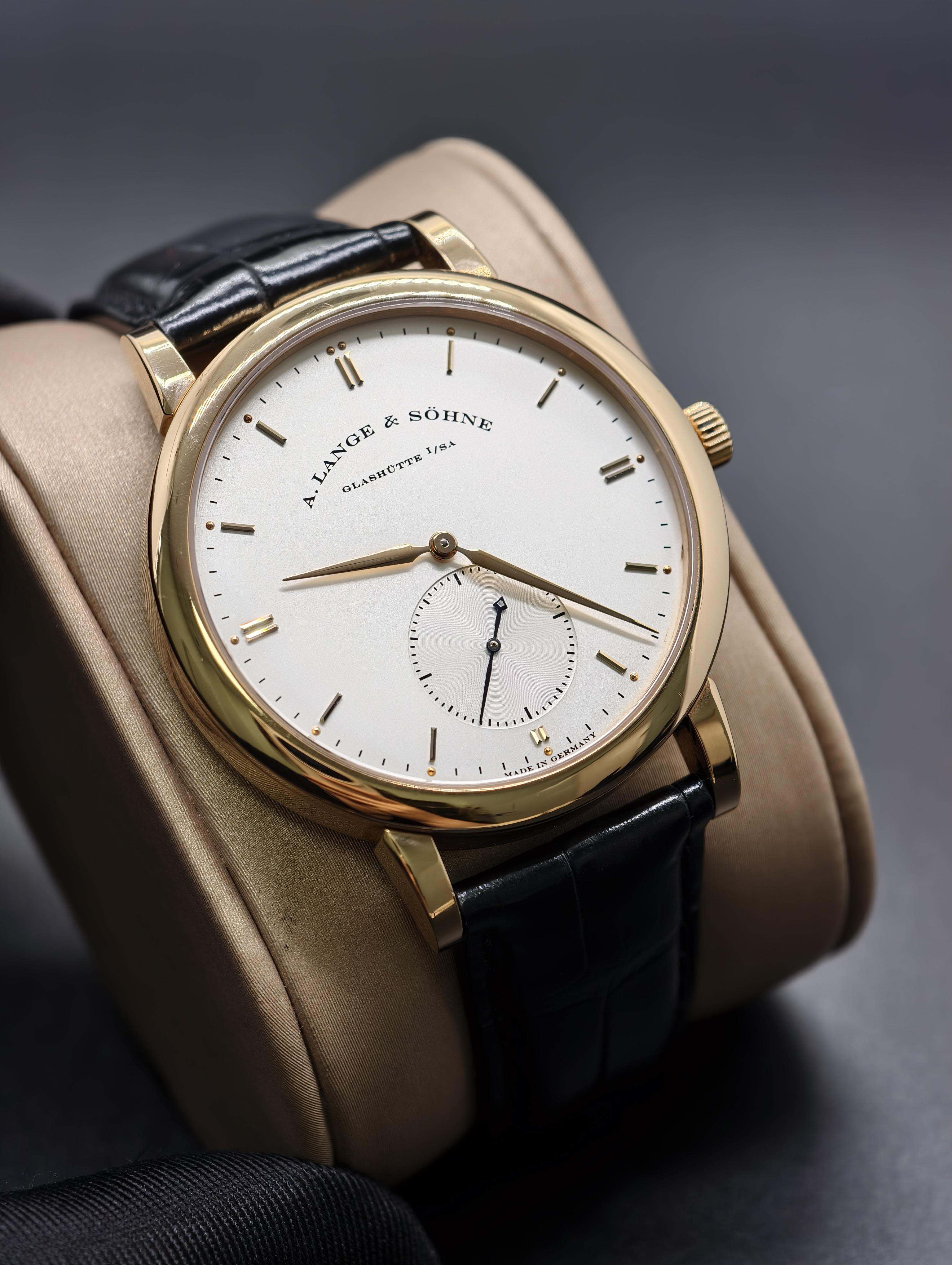 A. Lange & S&ouml;hne 307.032 detail 1