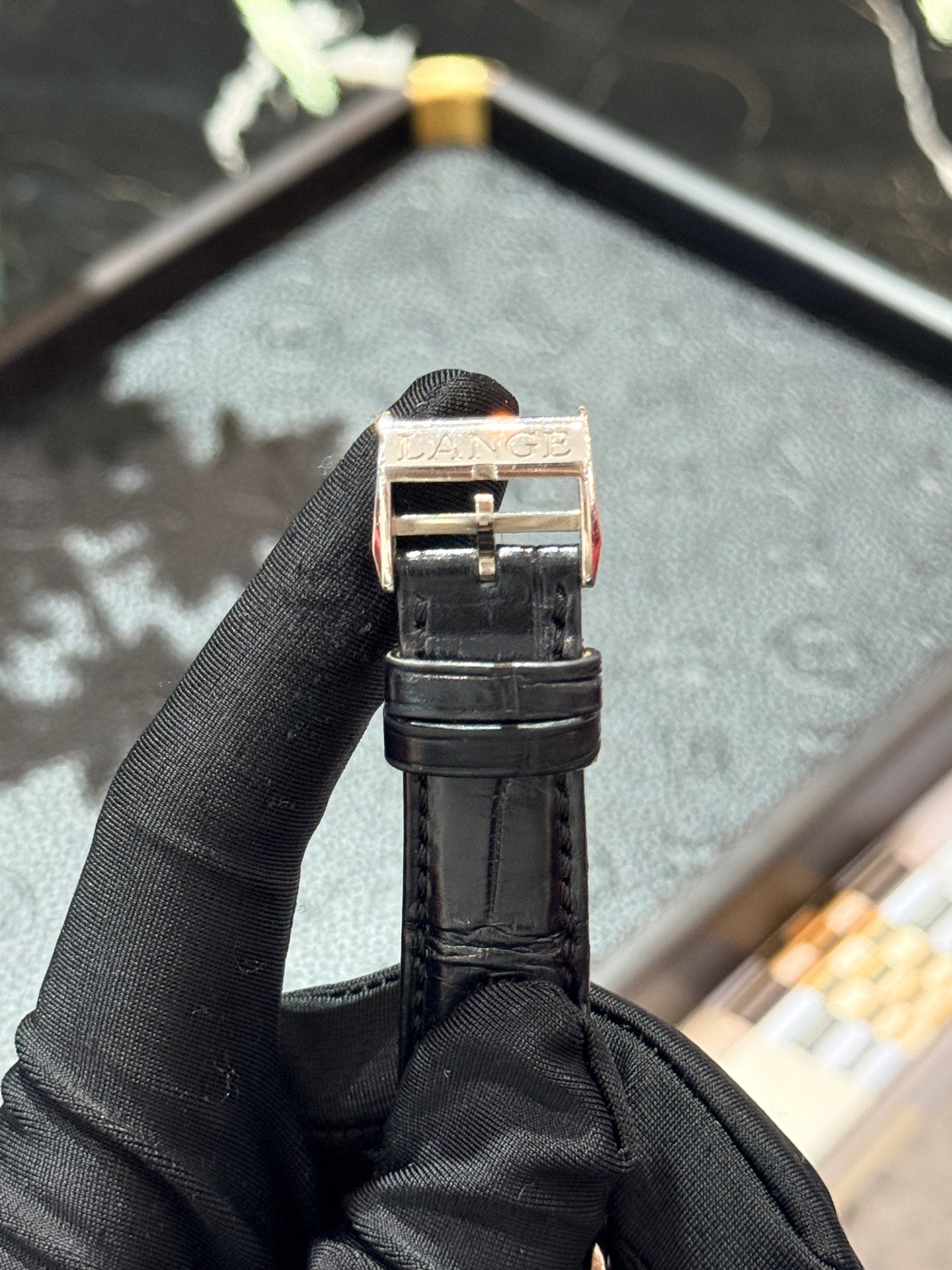 A. Lange & Söhne 201.027 detail 4