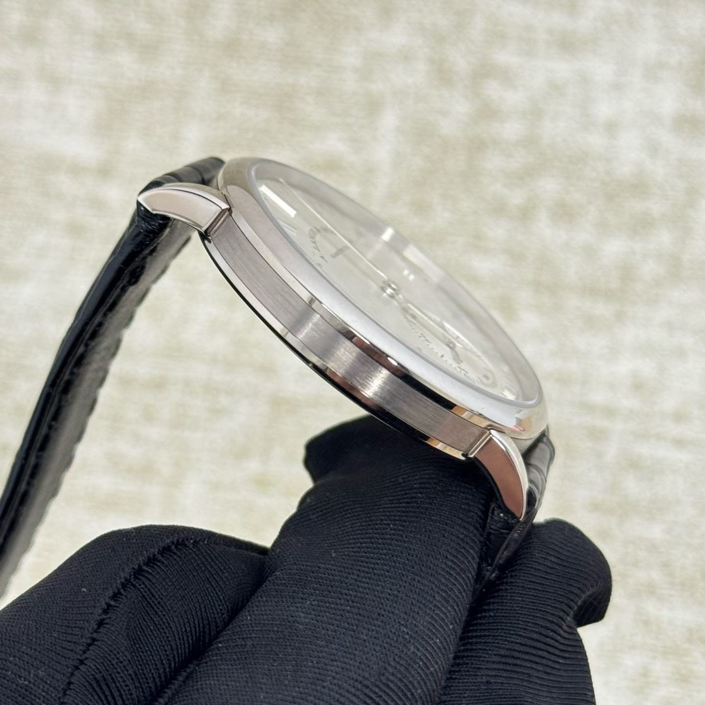 A. Lange & Söhne 380.027 detail 3