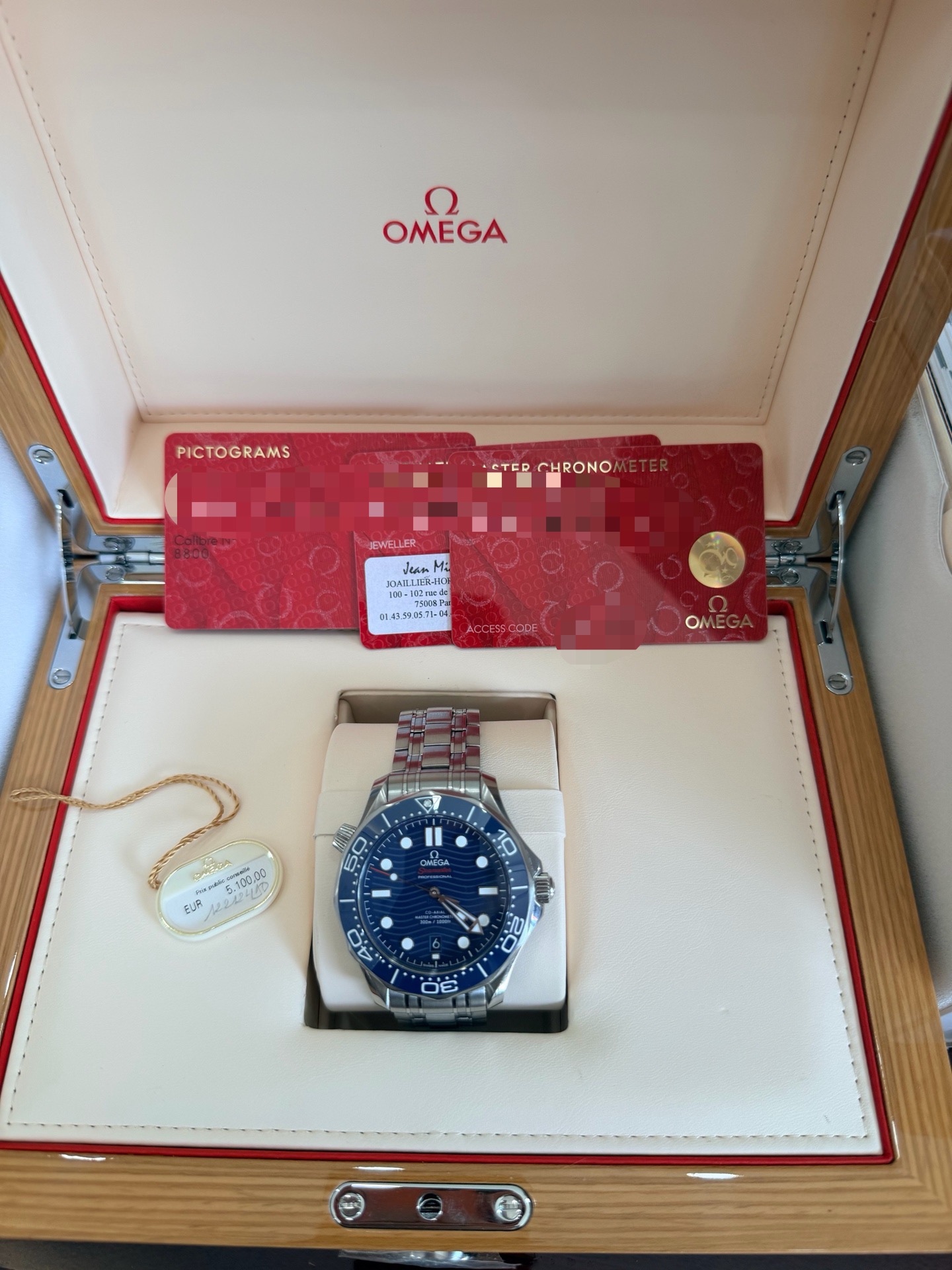 Omega 210.30.42.20.03.001