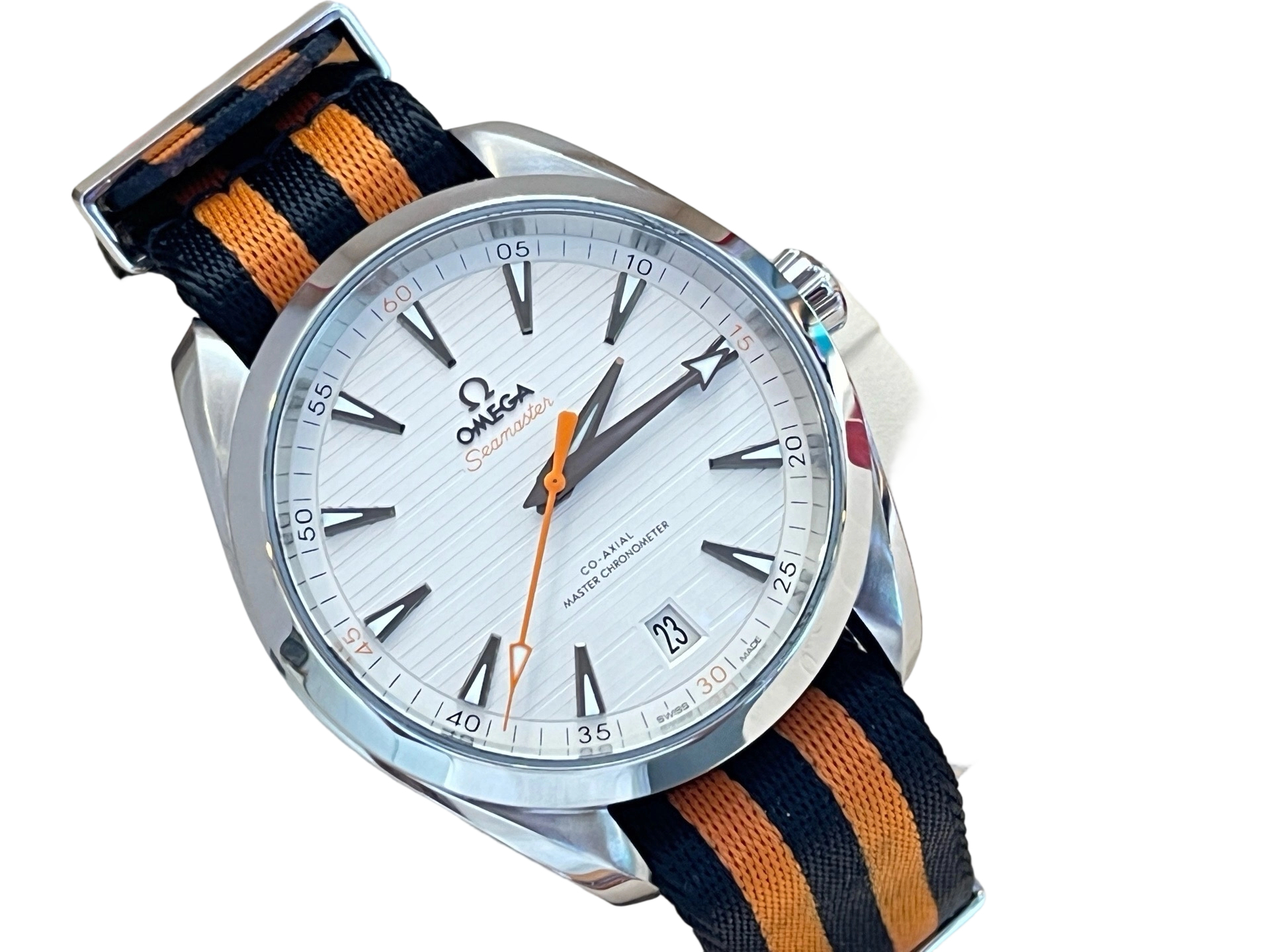 Omega 220.12.41.21.02.003 detail 2