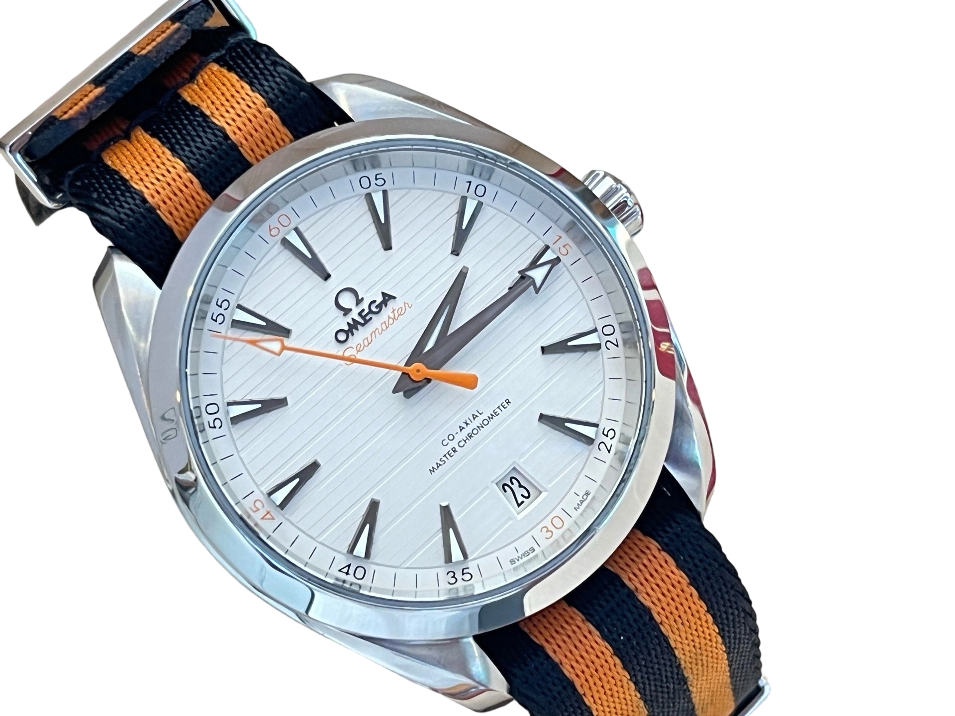 Omega 220.12.41.21.02.003 detail 1