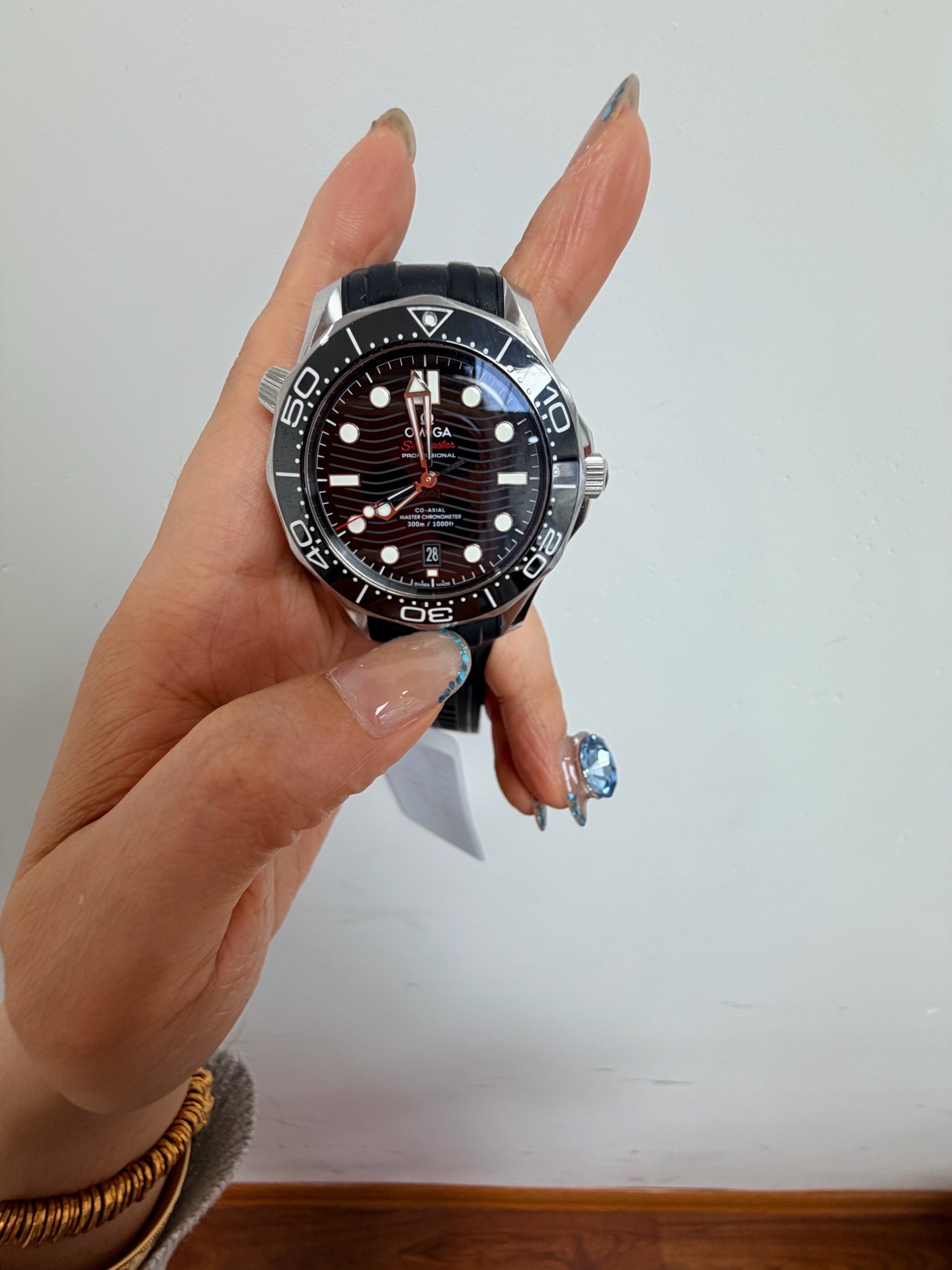 Omega 210.32.42.20.01.001