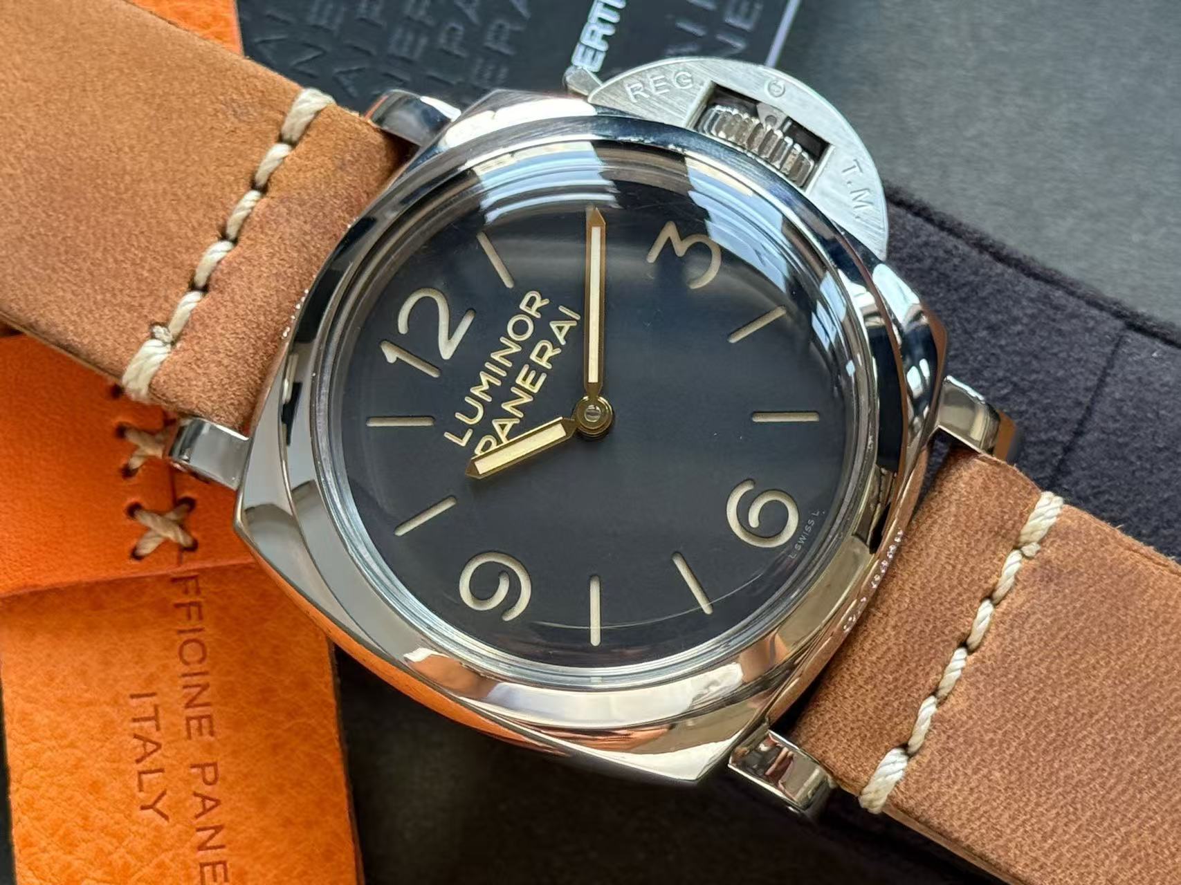 Panerai PAM00372 detail 3