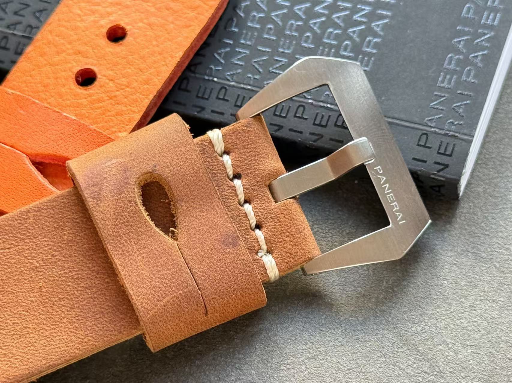 Panerai PAM00372 detail 5
