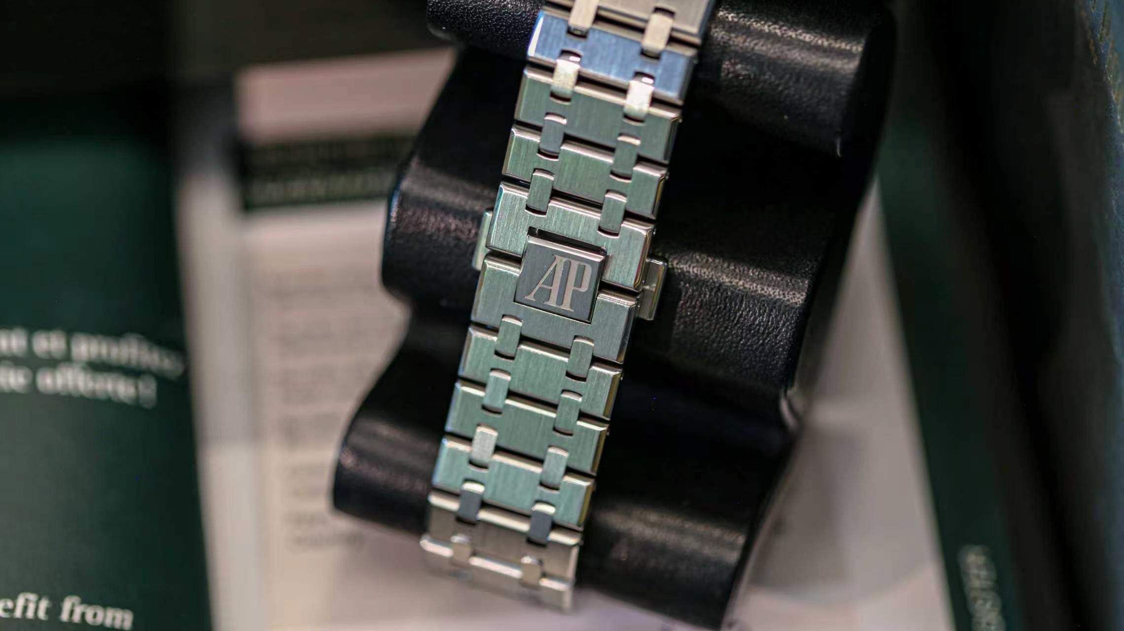 Audemars Piguet 15400ST.OO.1220ST.01 detail 5