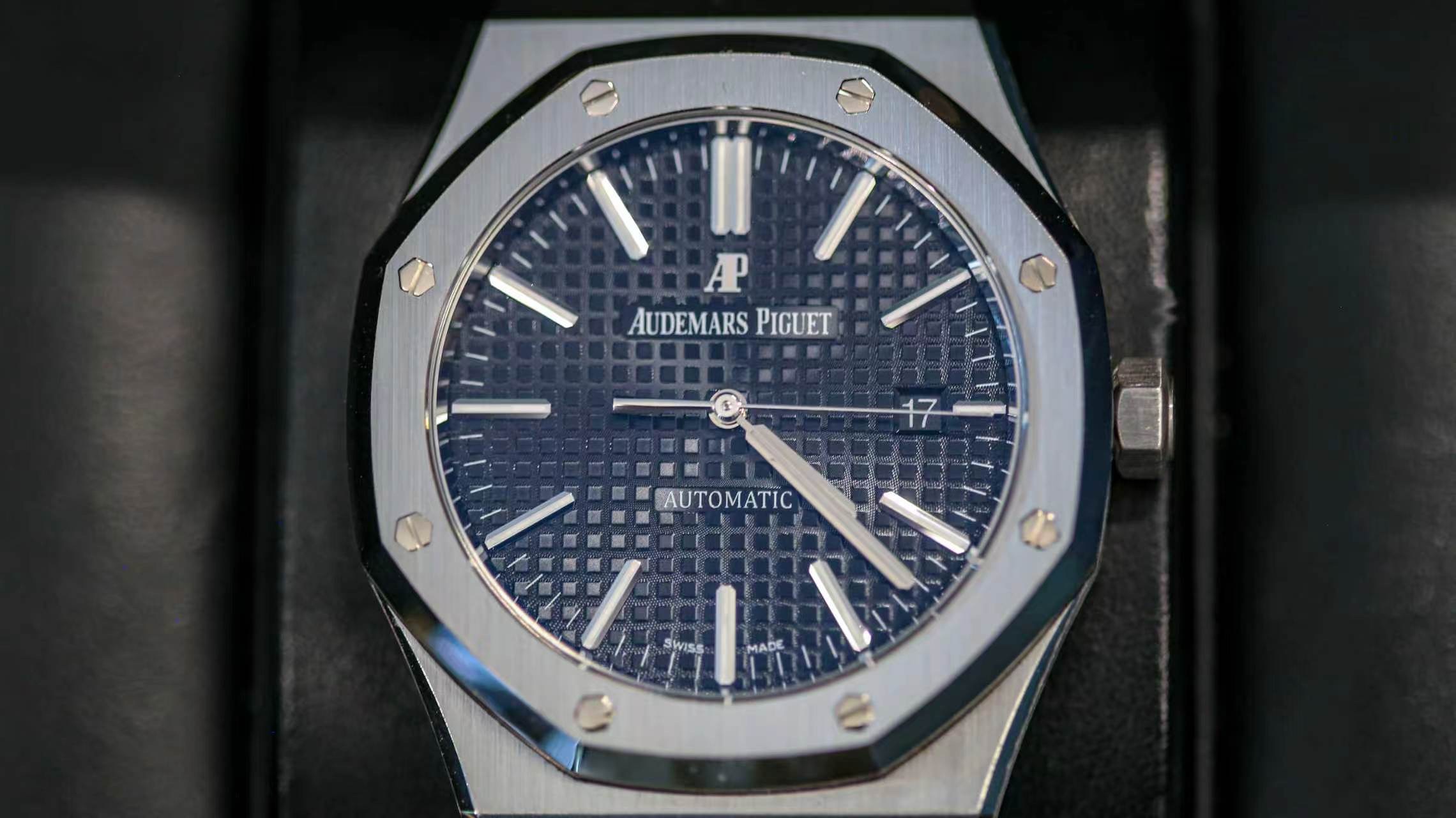 Audemars Piguet 15400ST.OO.1220ST.01