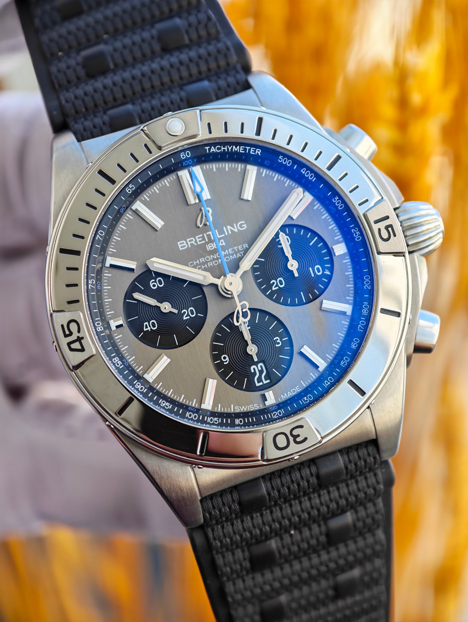 Breitling EB0134101M1S1
