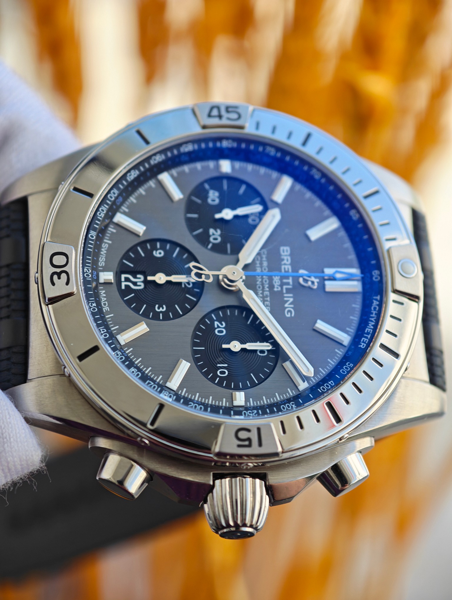 Breitling EB0134101M1S1 detail 2