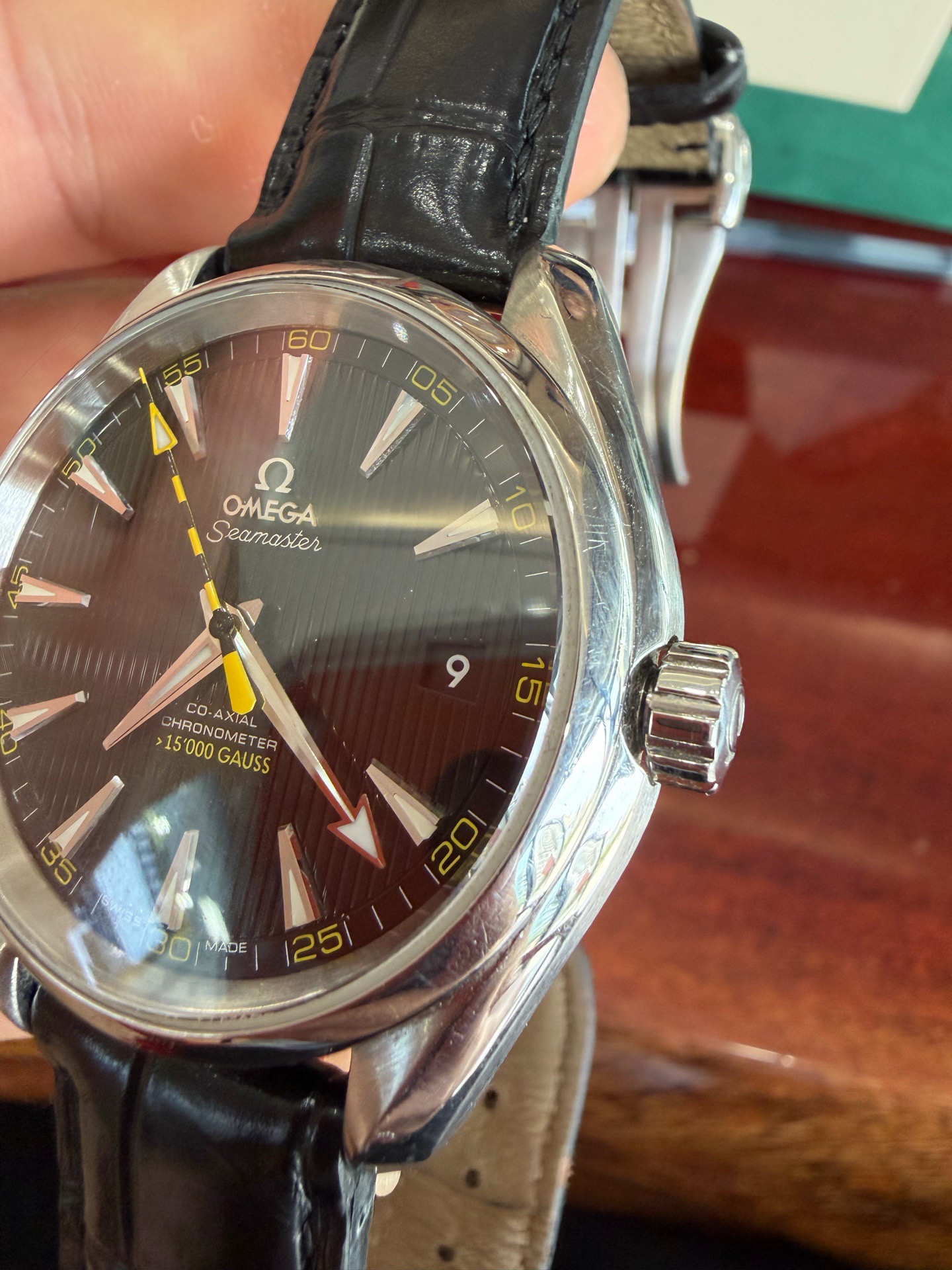 Omega 231.12.42.21.01.001 detail 2