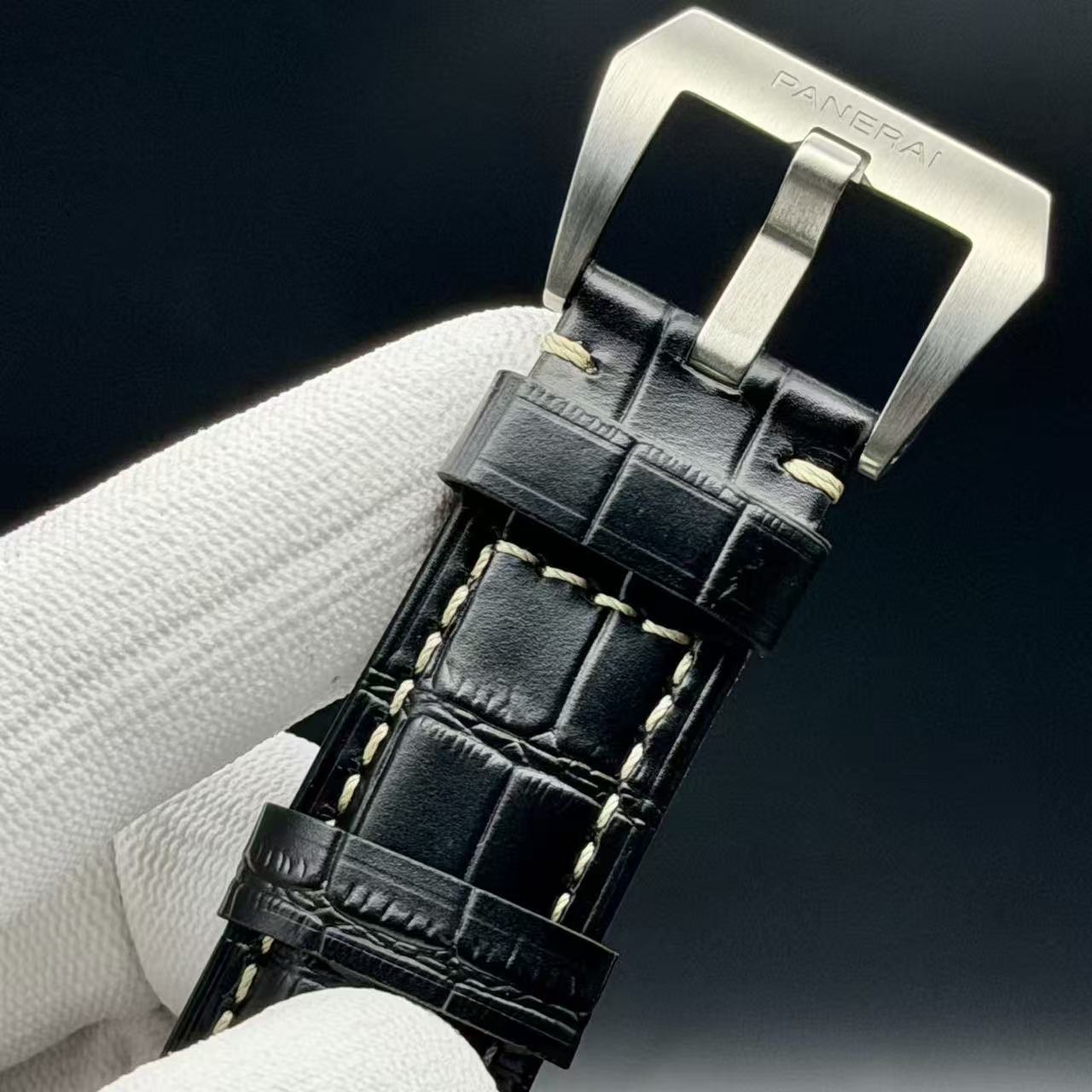 Panerai PAM01321 detail 5