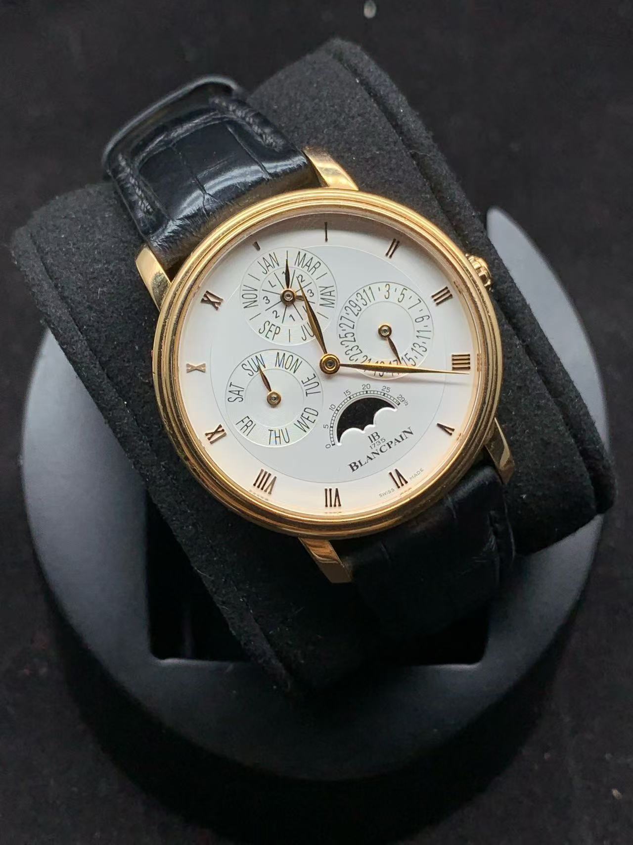 Blancpain 6057-3642-55B detail 2