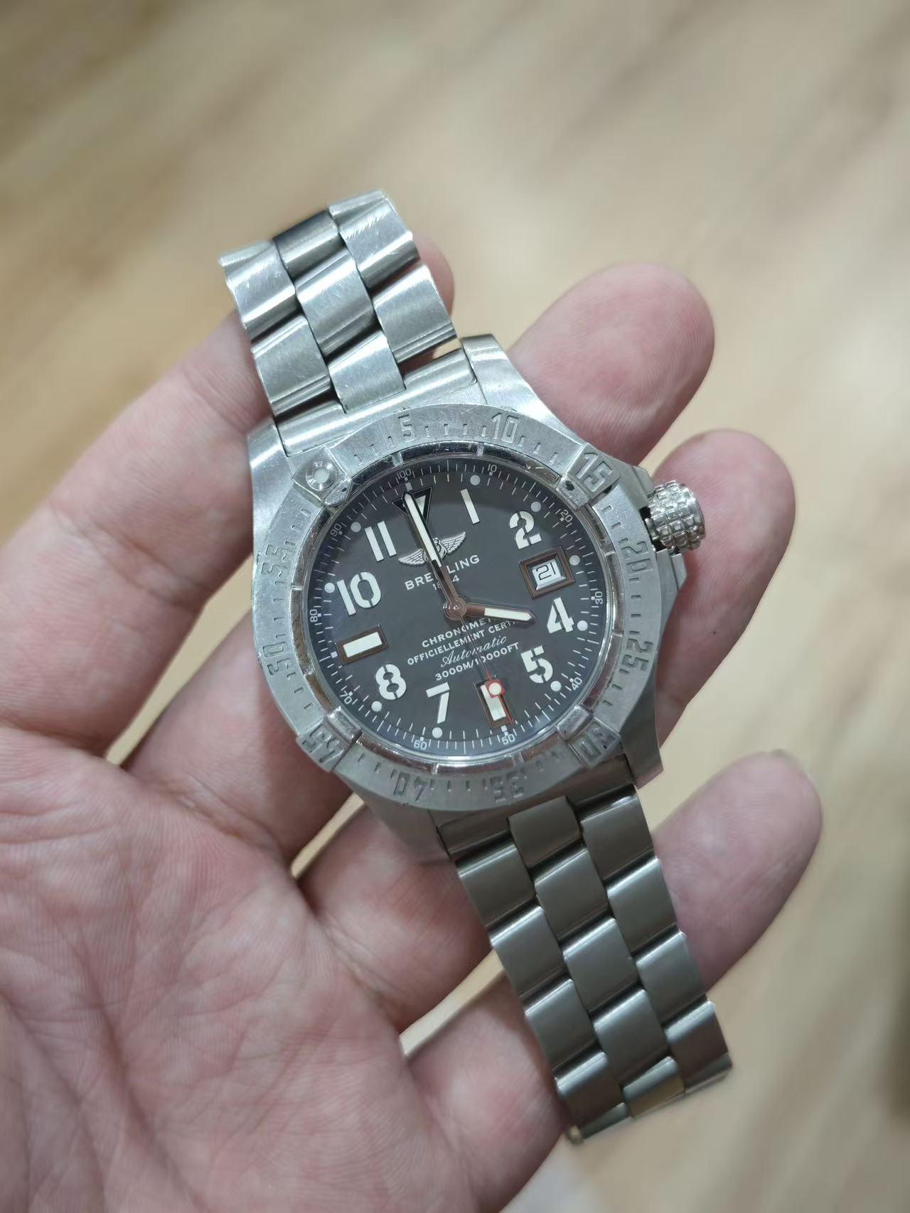 Breitling A1733010.B906