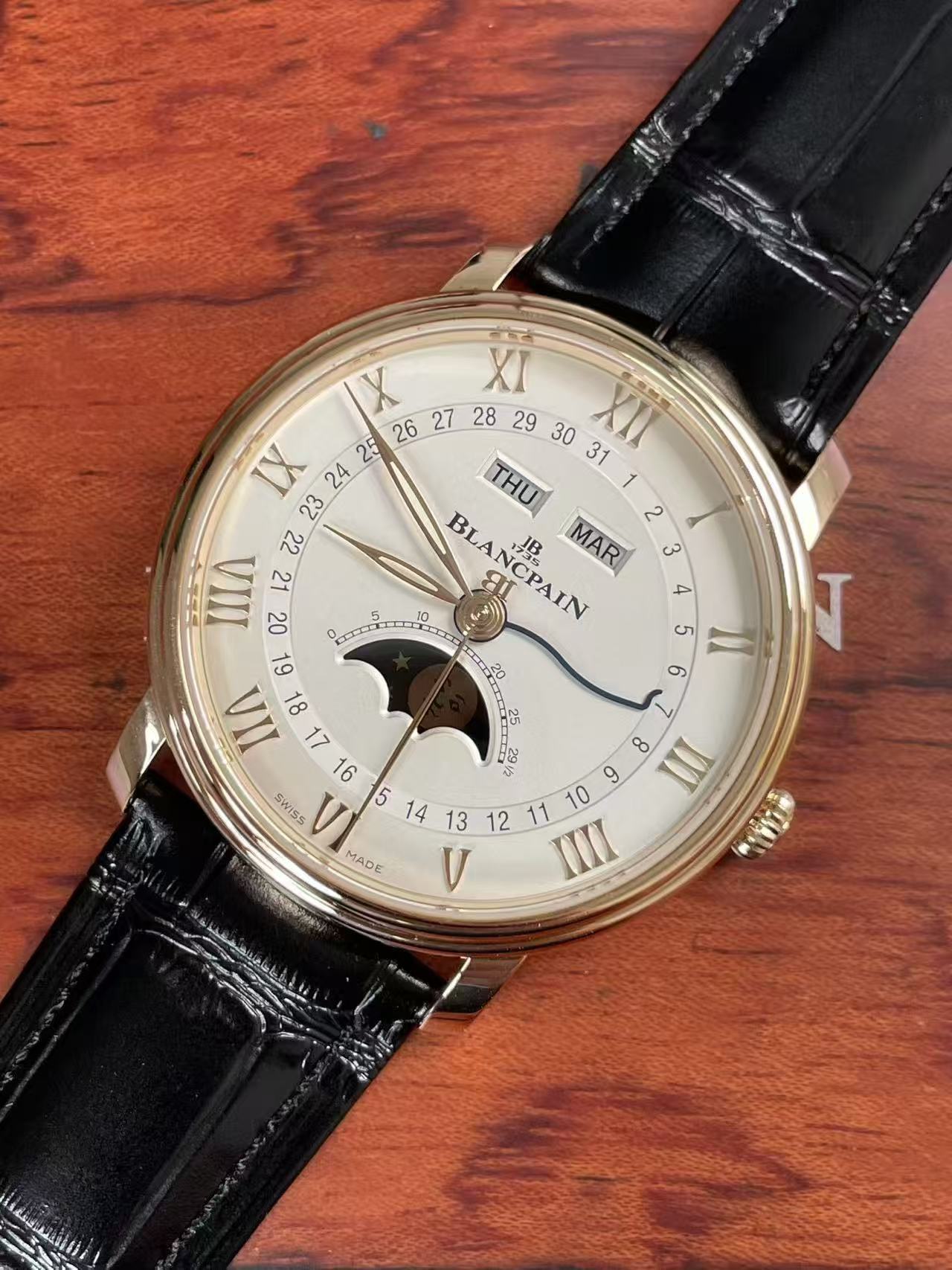 Blancpain 6654-3642-55B detail 2
