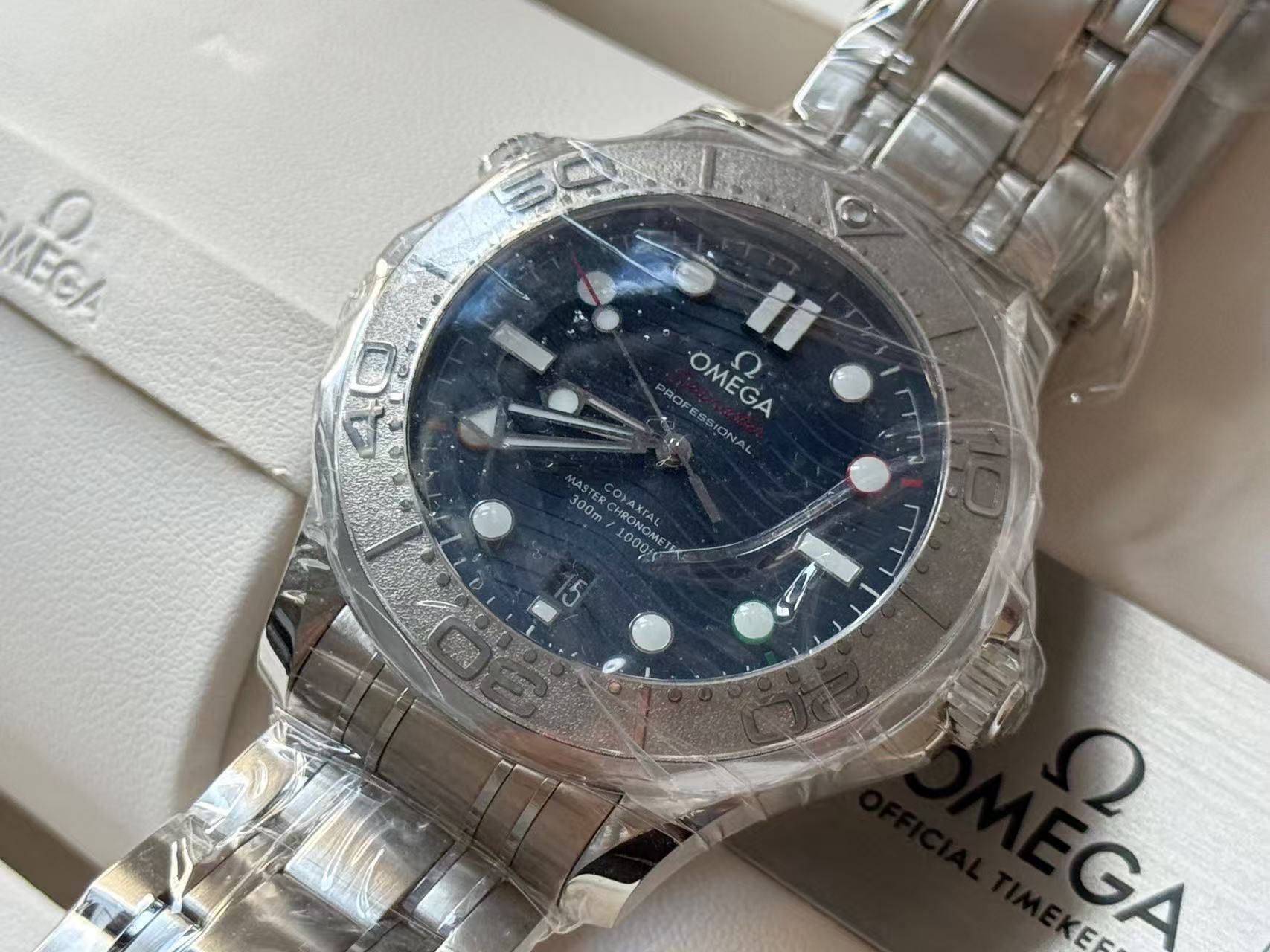 Omega 522.30.42.20.03.001 detail 3