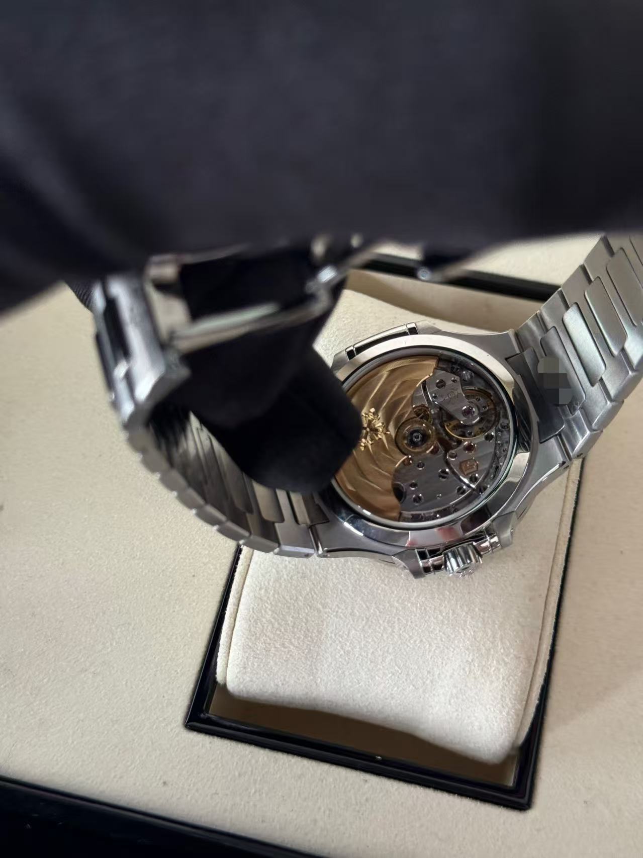 Patek Philippe 7118 / 1a detail 6
