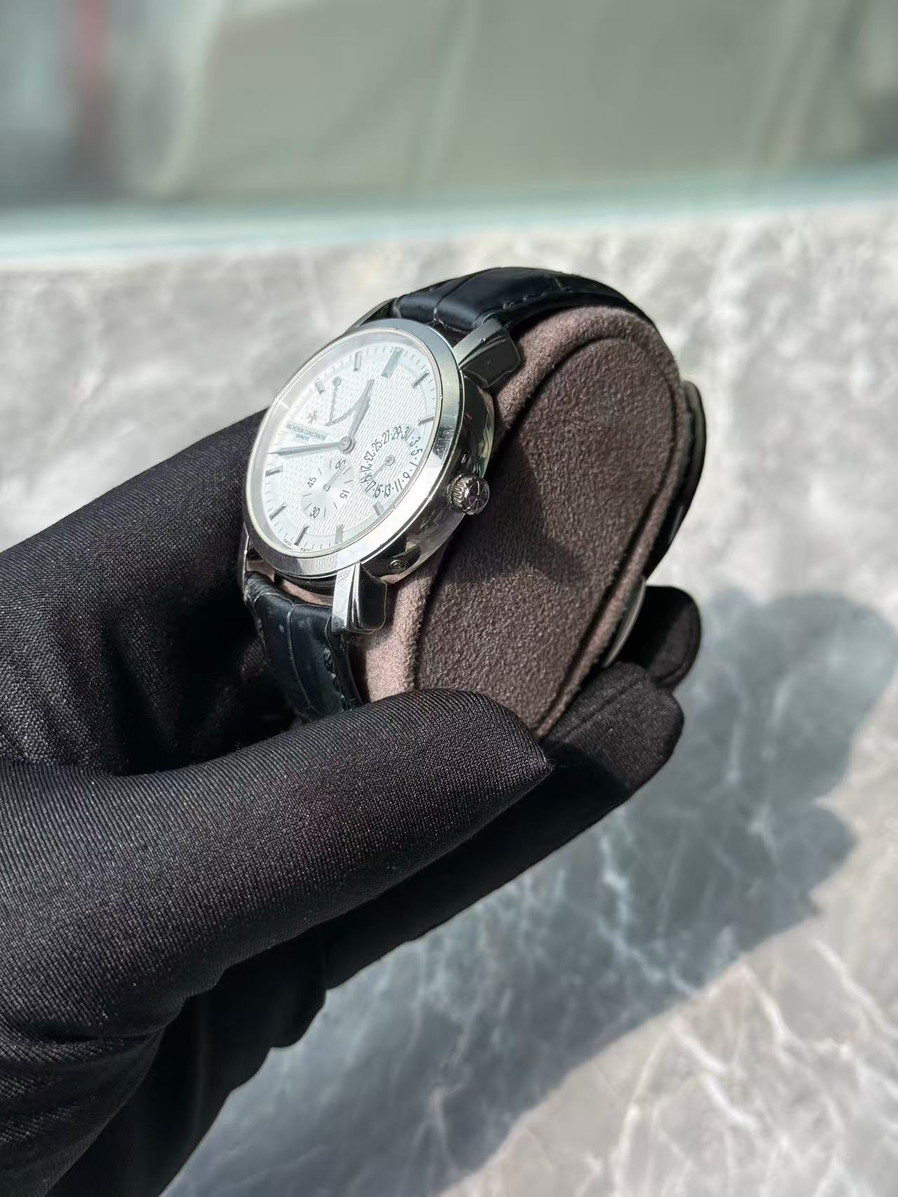 Vacheron Constantin 83060 / 000g detail 1