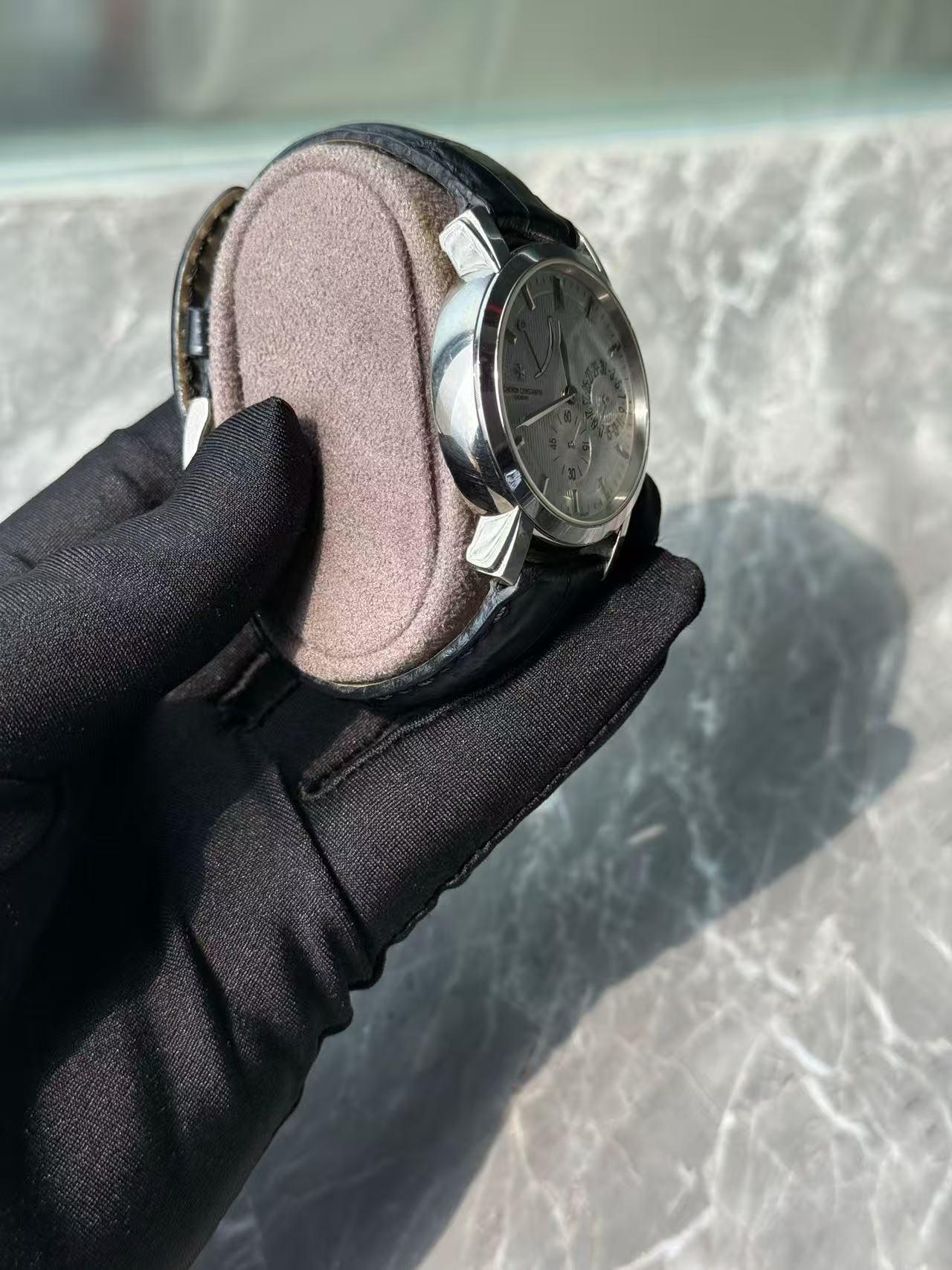 Vacheron Constantin 83060 / 000g detail 2