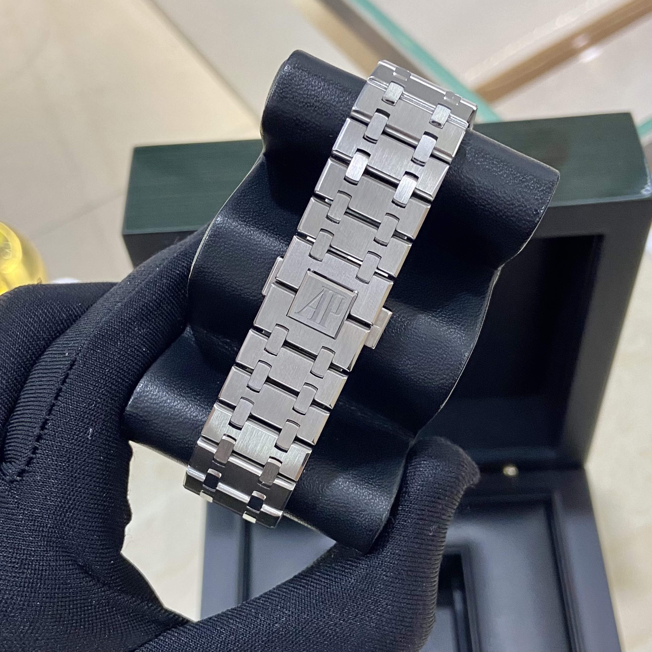 Audemars Piguet 15400ST.OO.1220ST.01 detail 3
