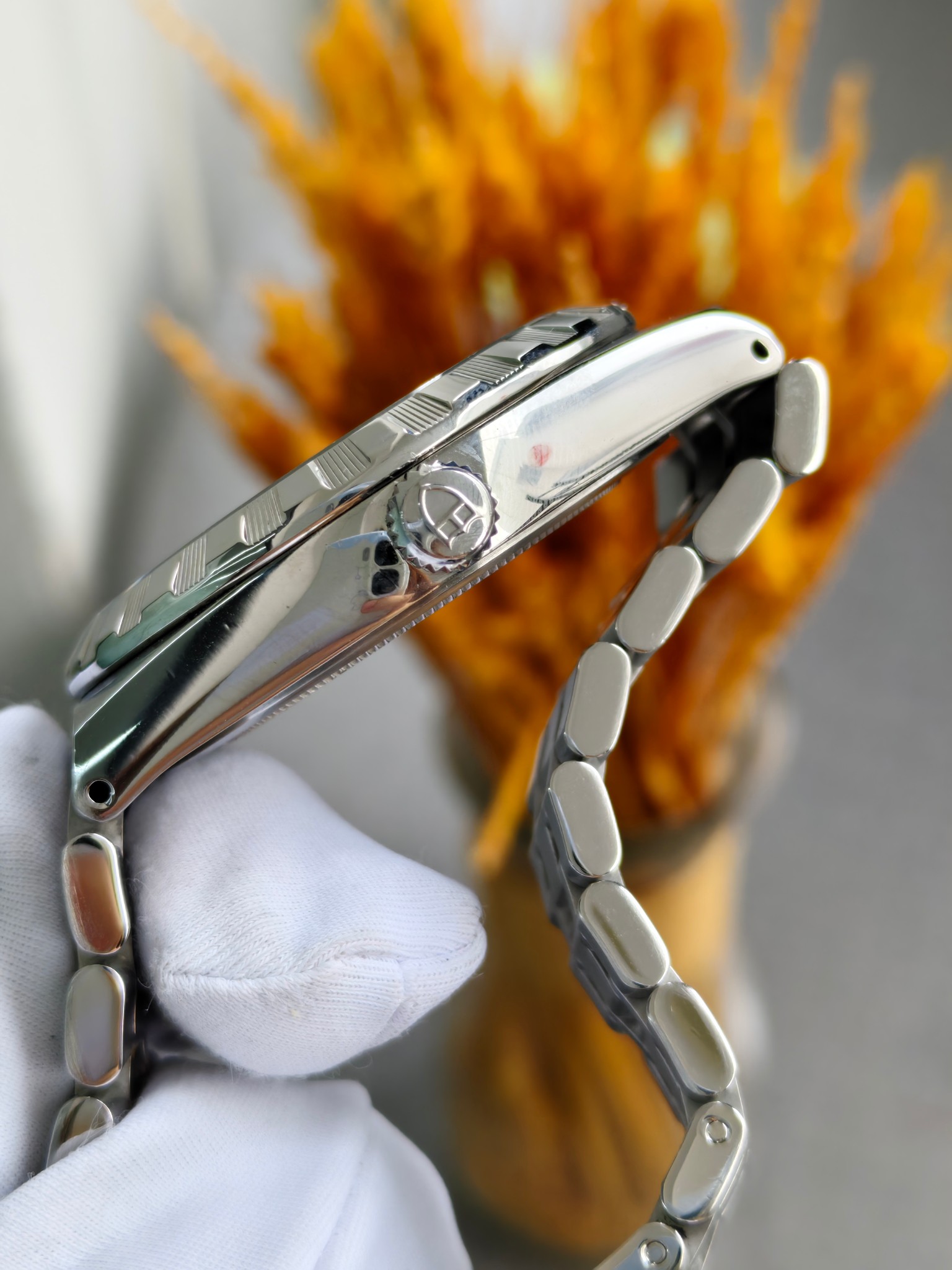 Tudor M28600-0005 detail 4