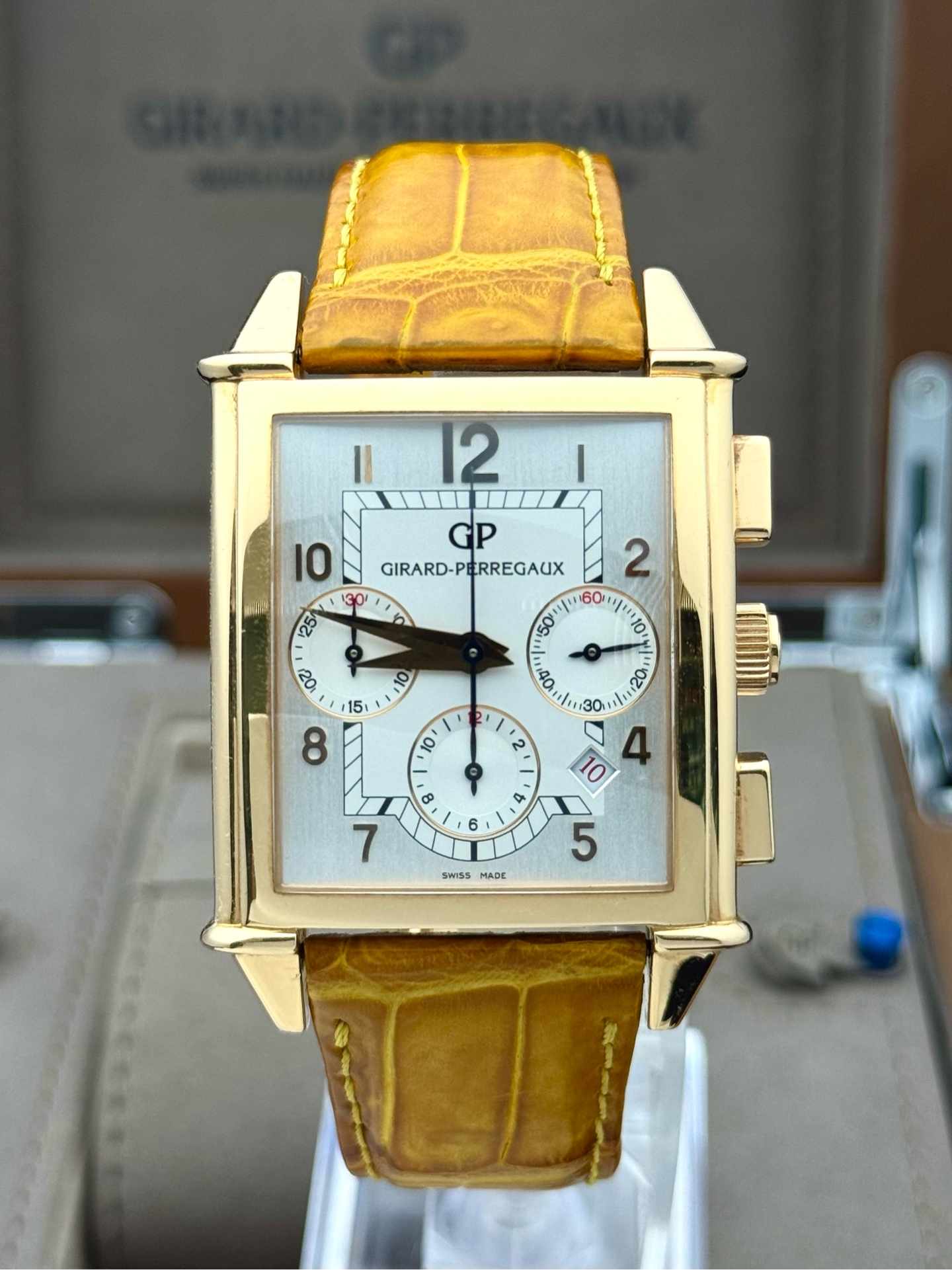 Girard Perregaux 25840-52-111-BAED detail 5