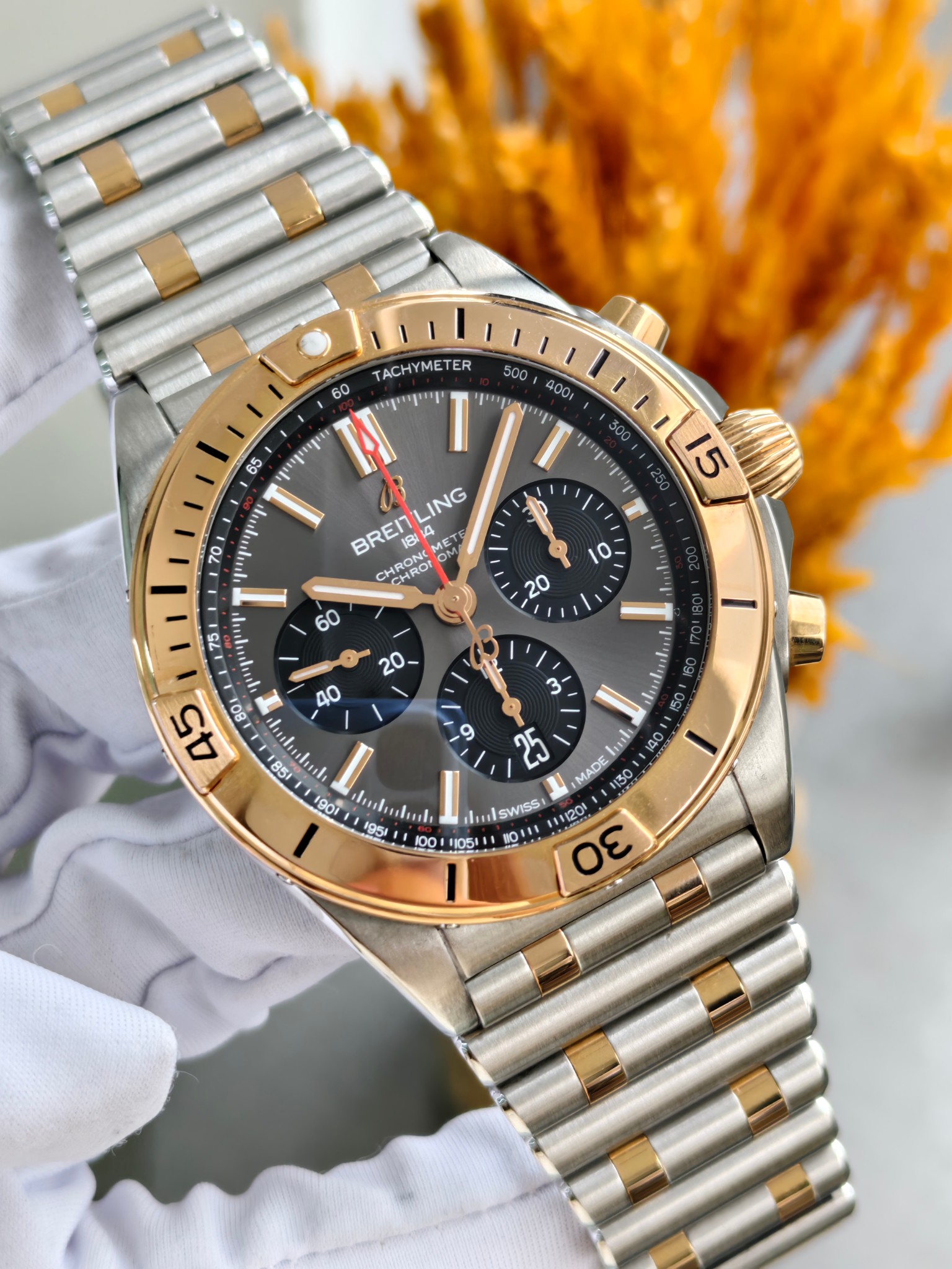 Breitling UB0134101B1U1 detail 1