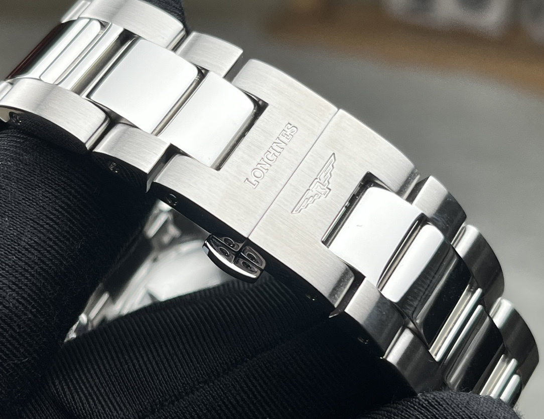 Longines L3.676.4.16.61 detail 5