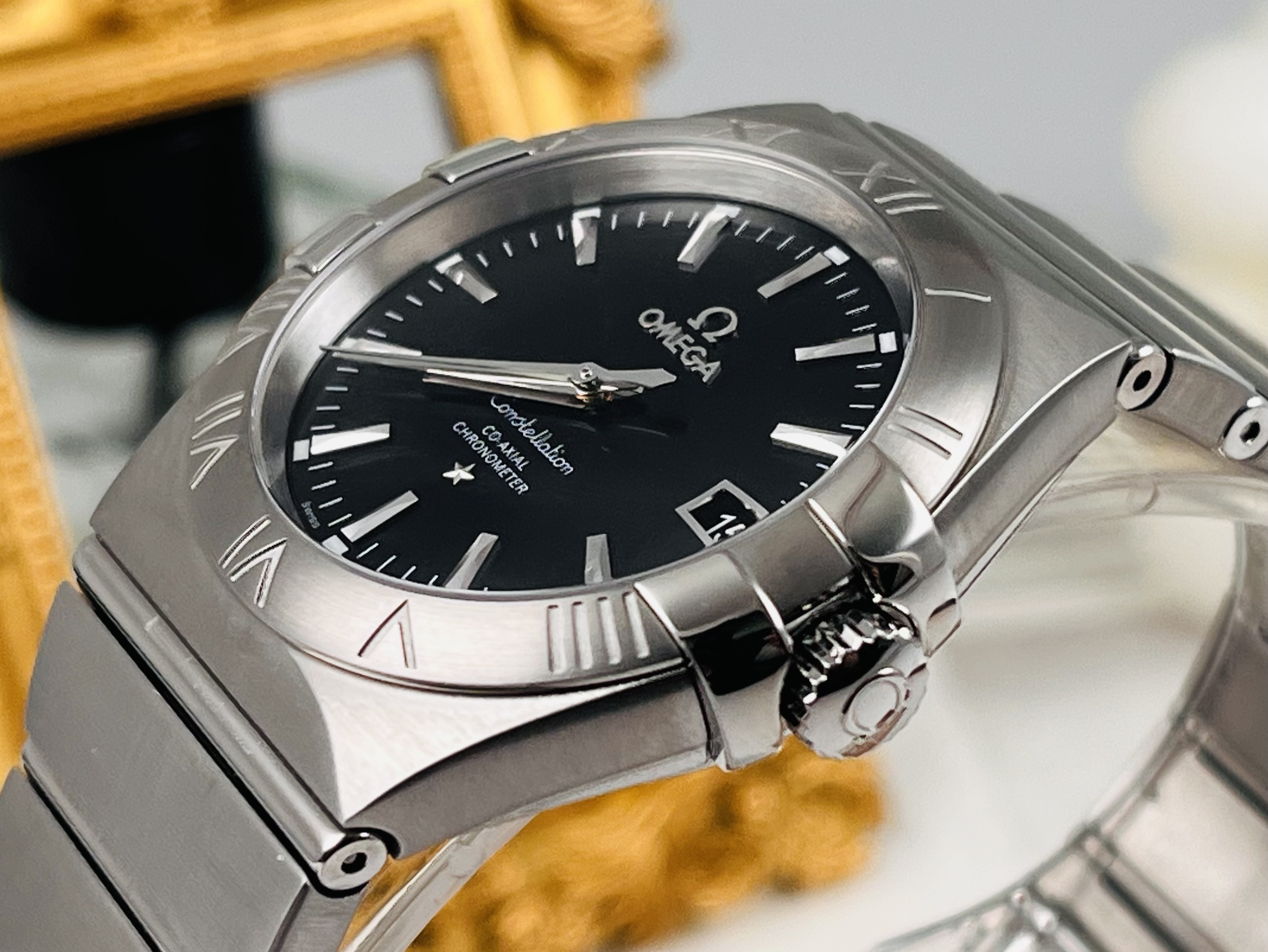 Omega 123.10.35.20.01.001 detail 2