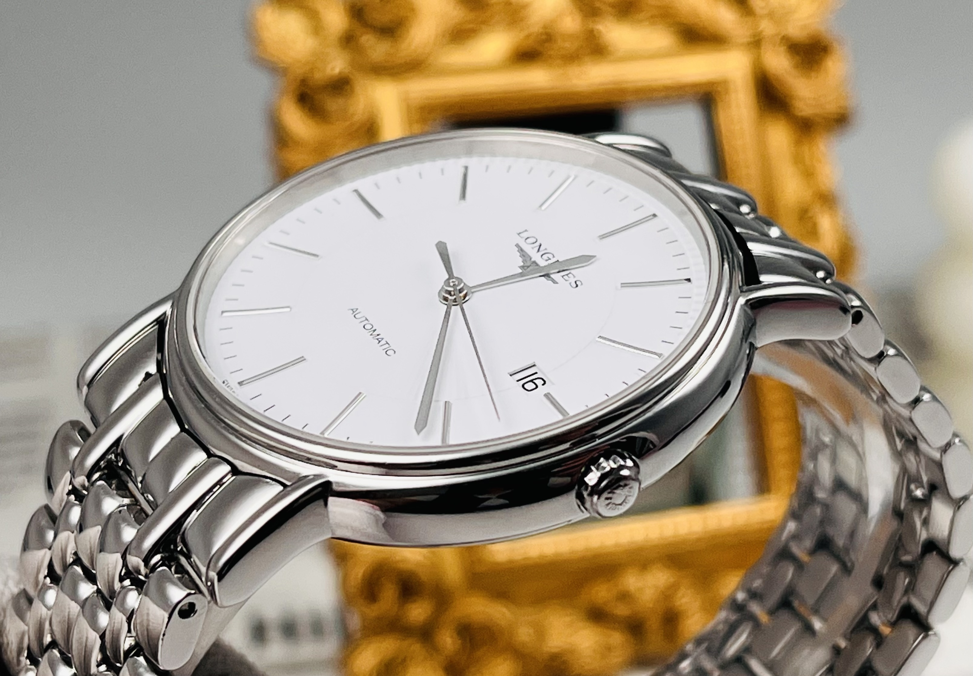 Longines L4.801.4.11.6 detail 2