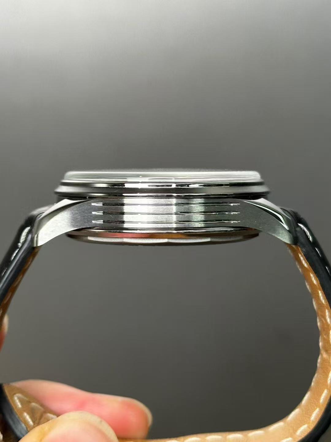 Breitling AB0118221G1P2 detail 2