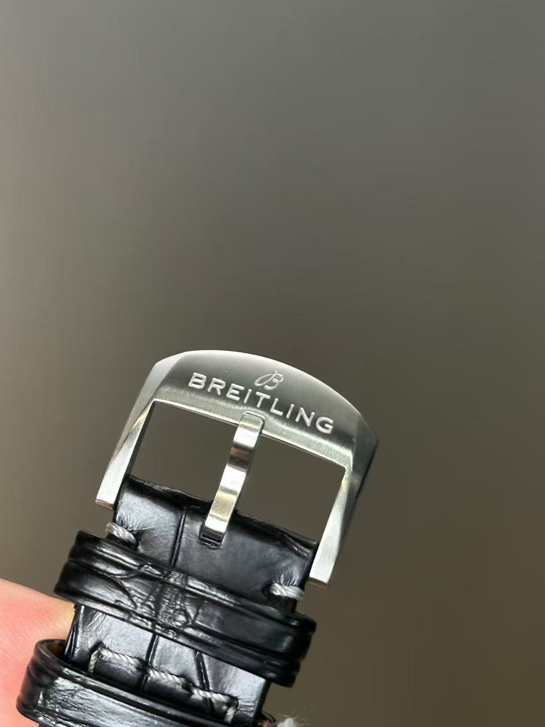 Breitling AB0118221G1P2 detail 5