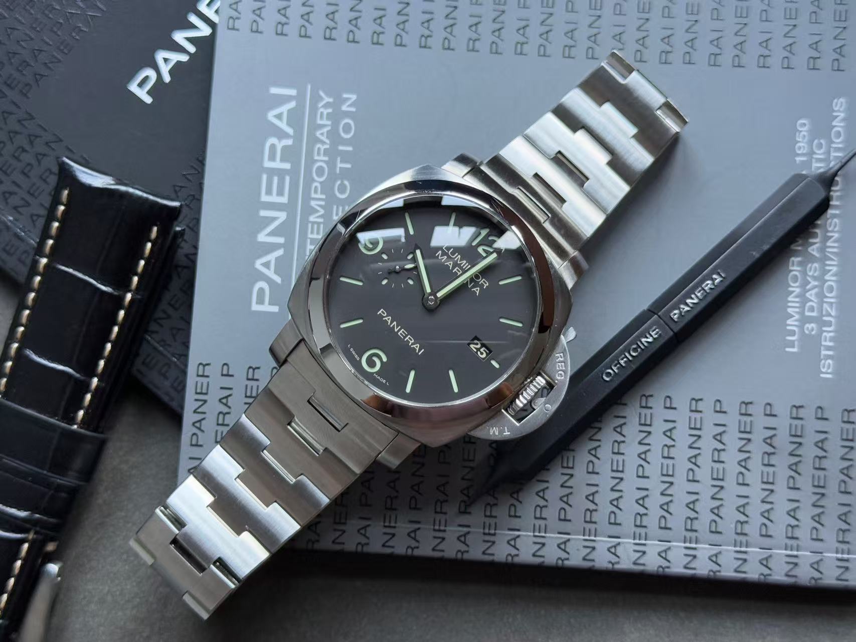 Panerai PAM00328 detail 2