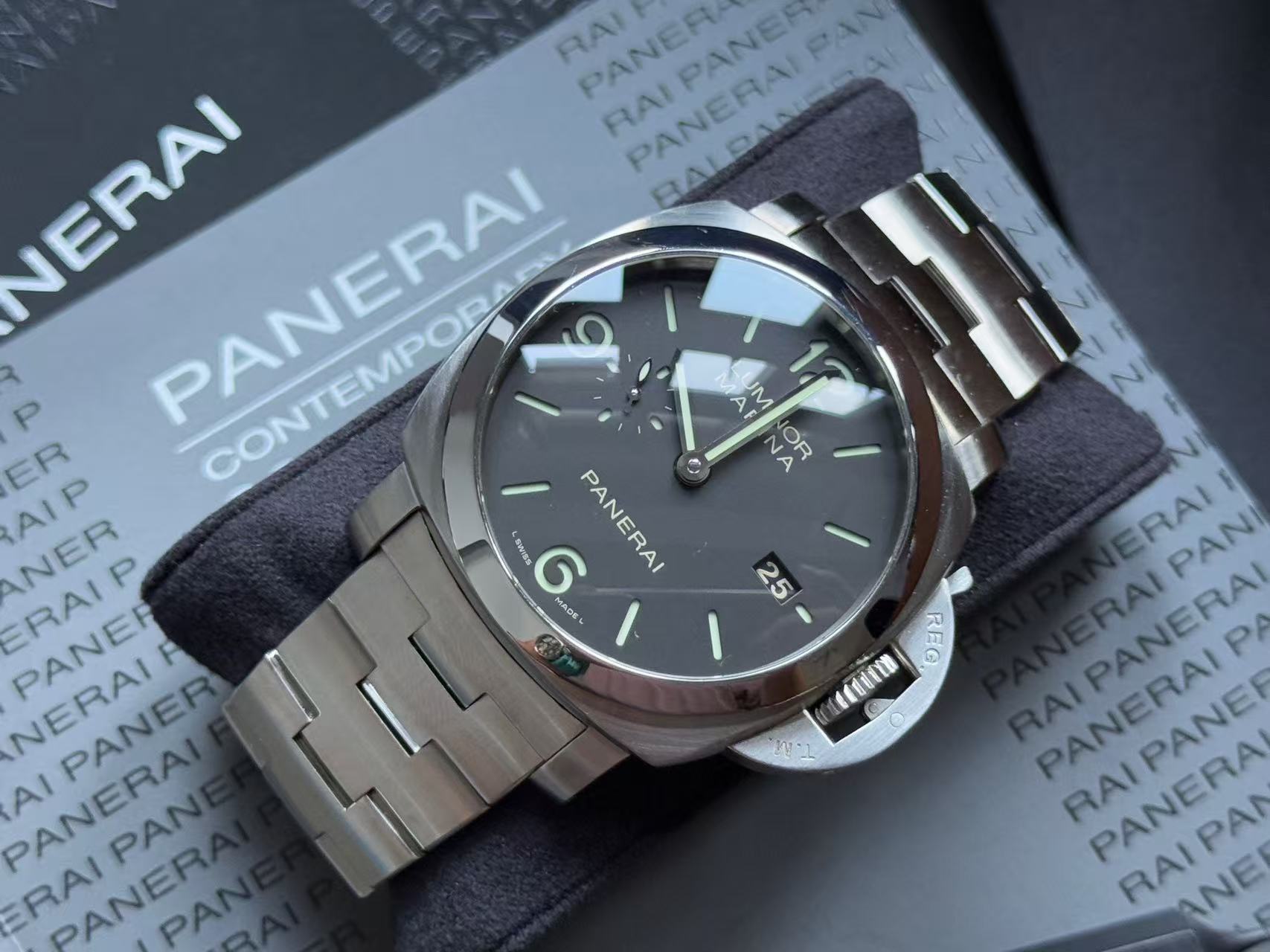 Panerai PAM00328 detail 3