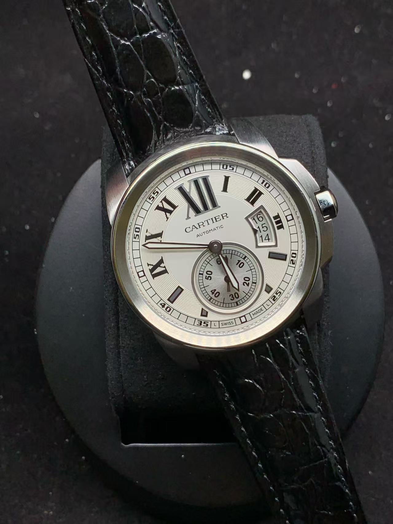 Cartier W7100037 detail 2