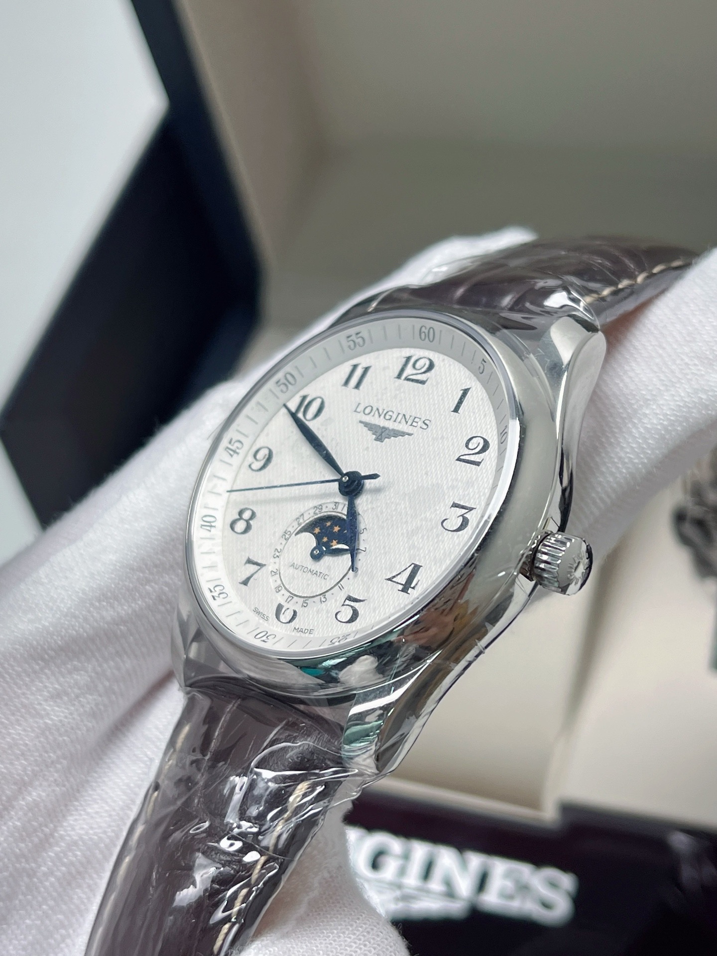 Longines L2.909.4.78.3 detail 2