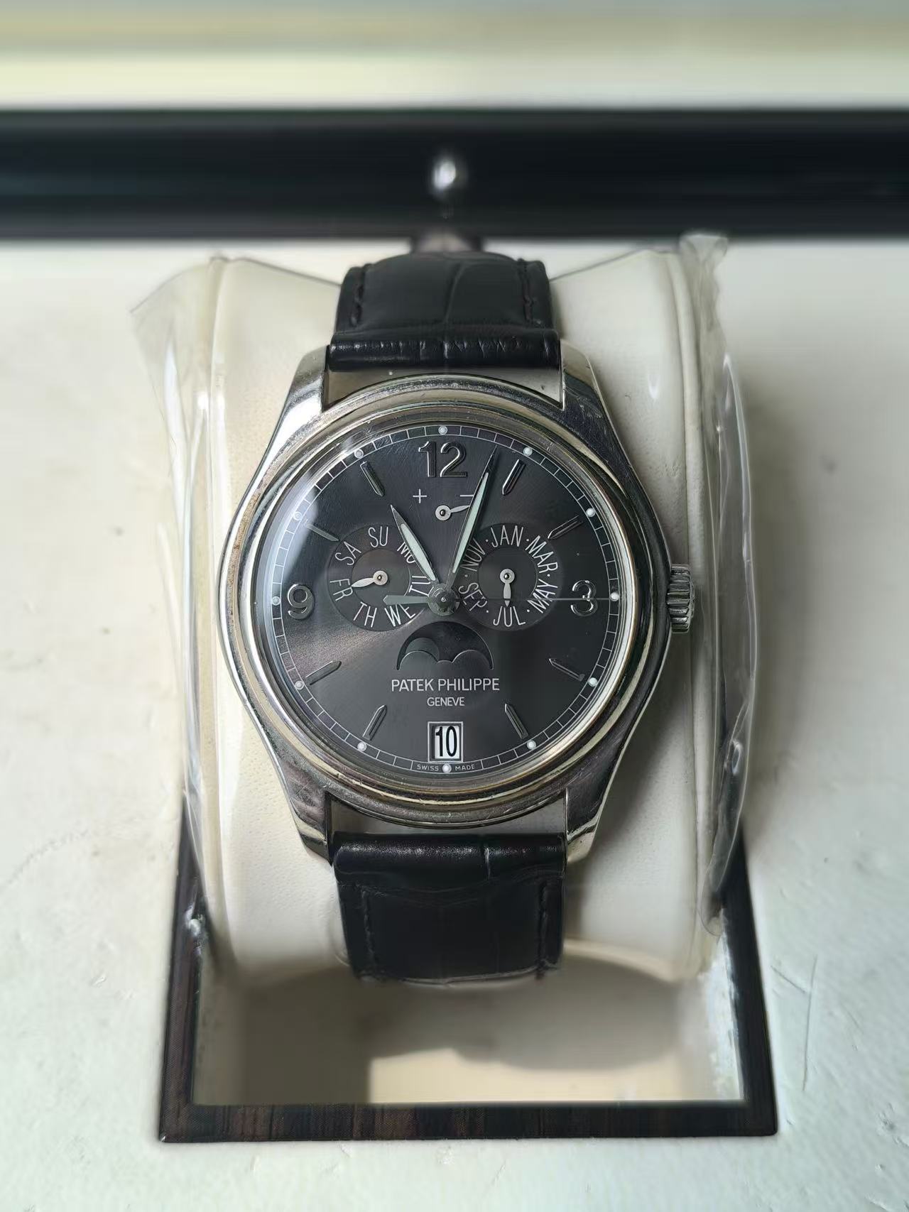 Patek Philippe 5146G-010