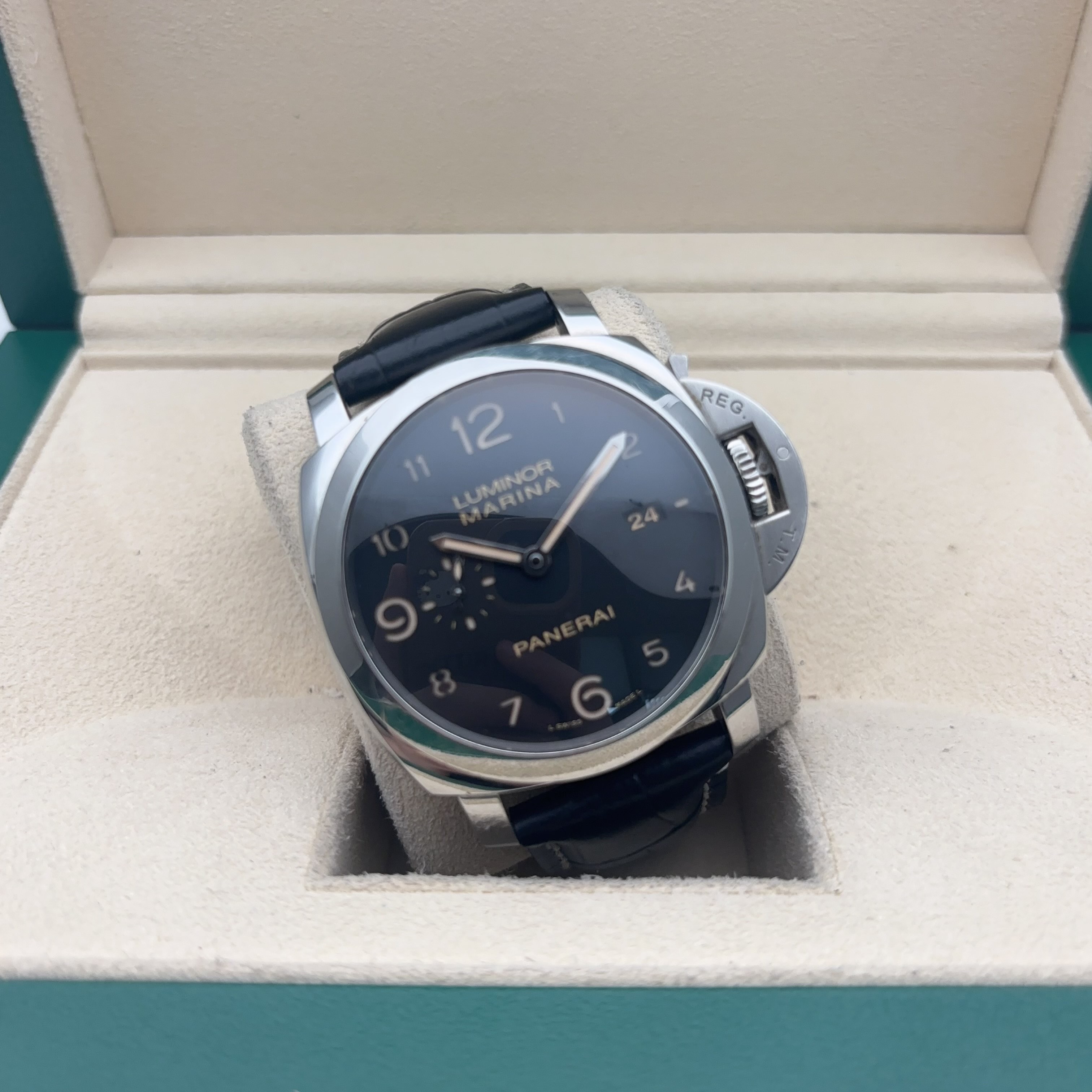 Panerai PAM00359 detail 2