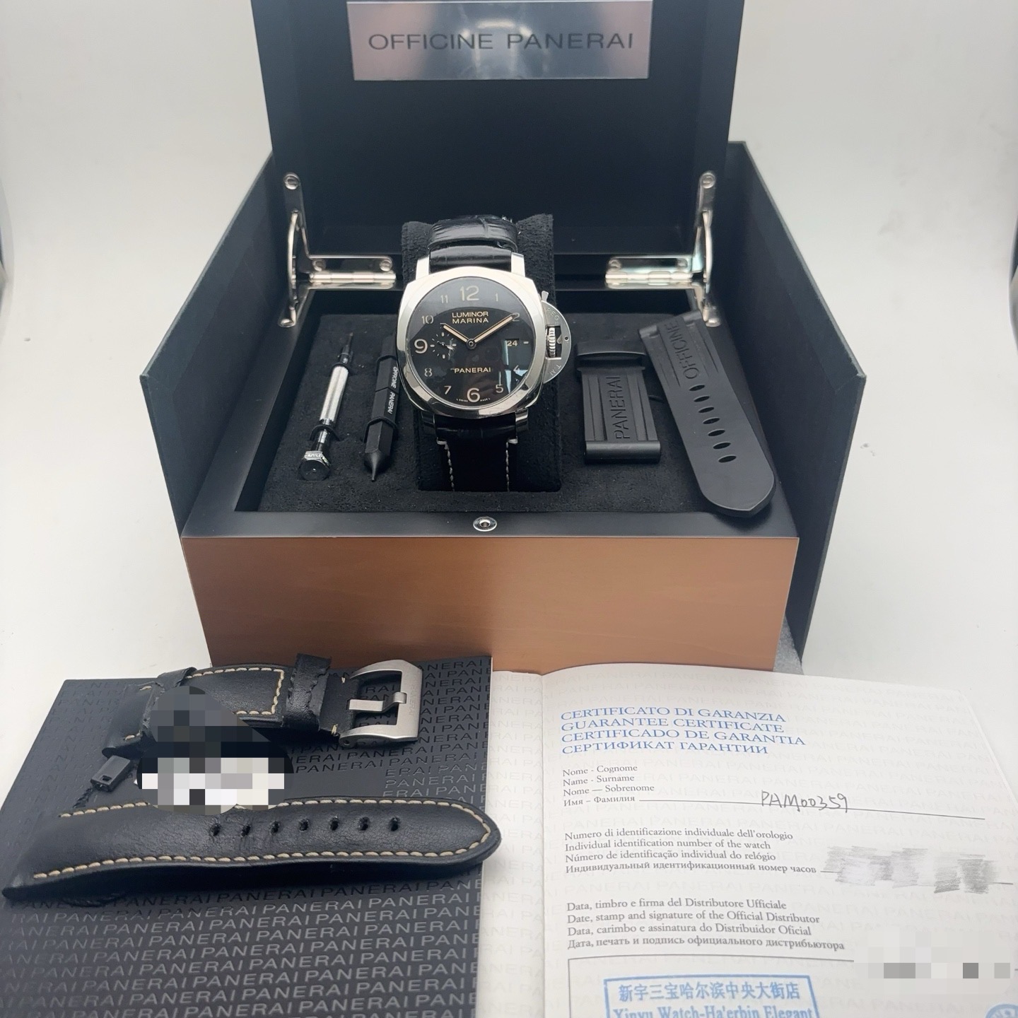 Panerai PAM00359 detail 4