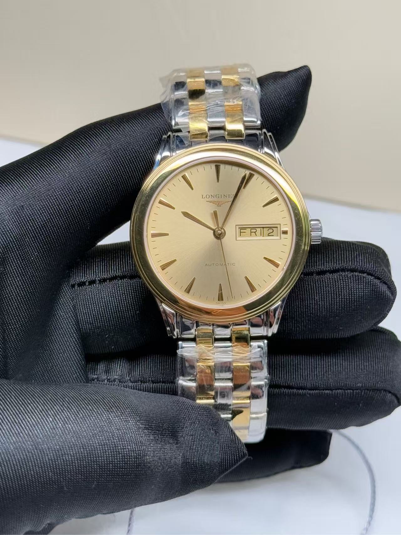 Longines L4.799.3.32.7 detail 1