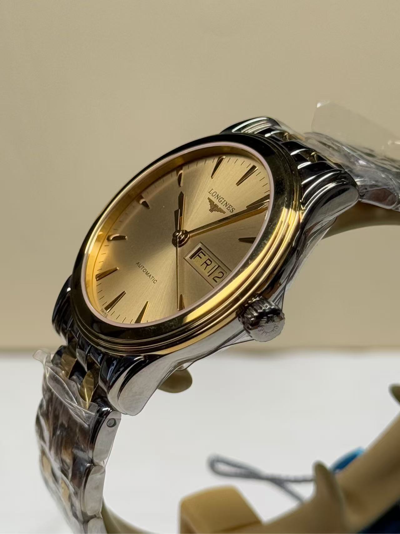 Longines L4.799.3.32.7 detail 5