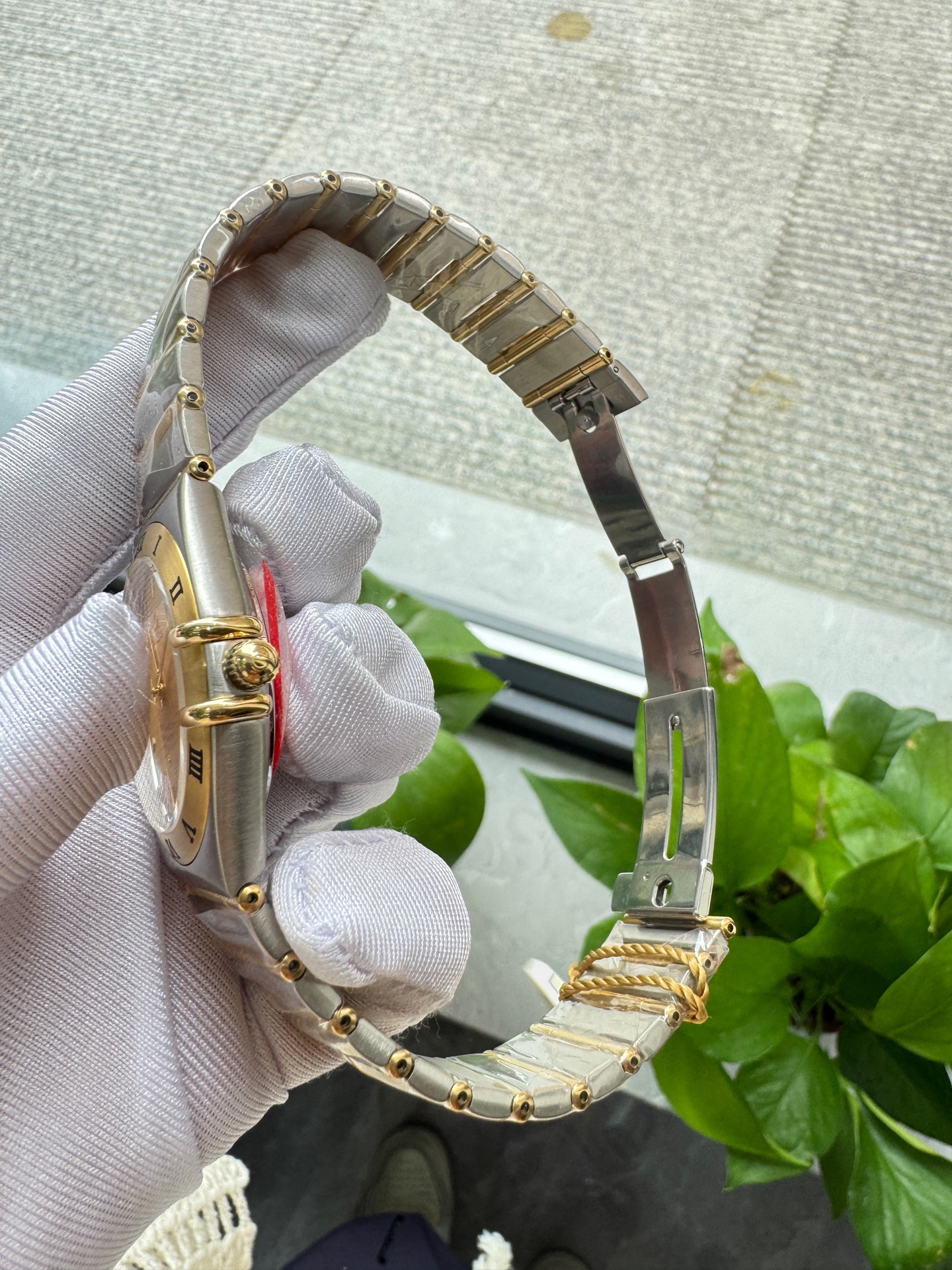 Omega 1202.10.00 detail 5