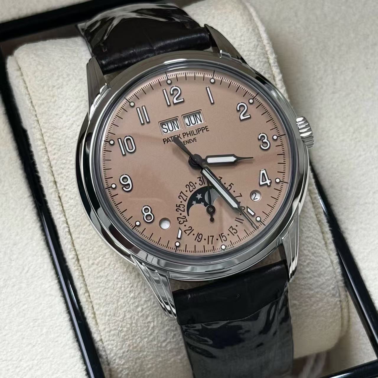 Patek Philippe 5320G