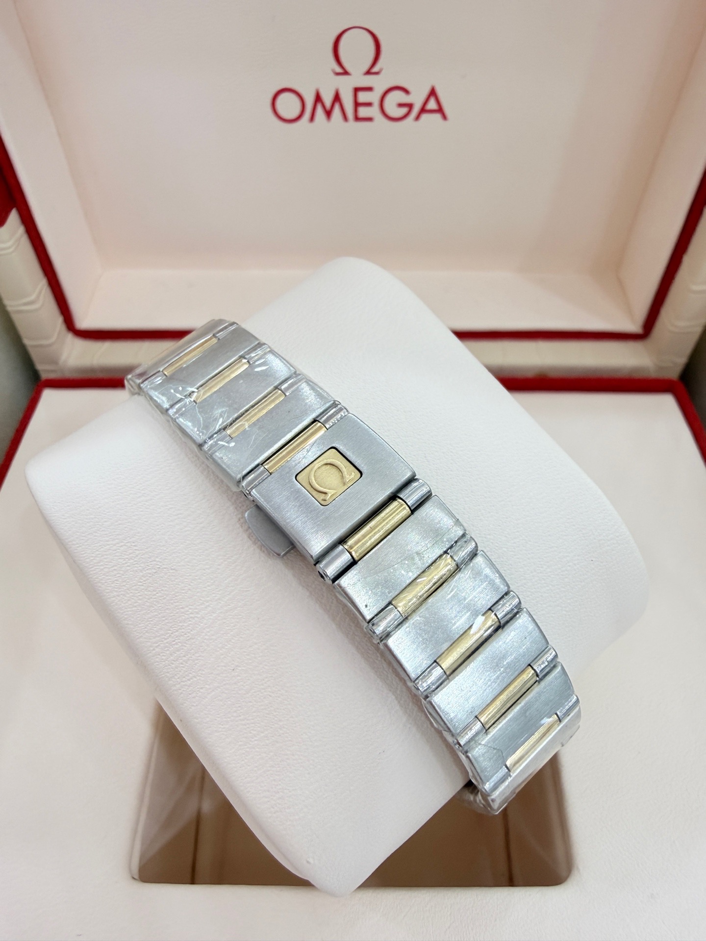 Omega 1267.70.00 detail 4
